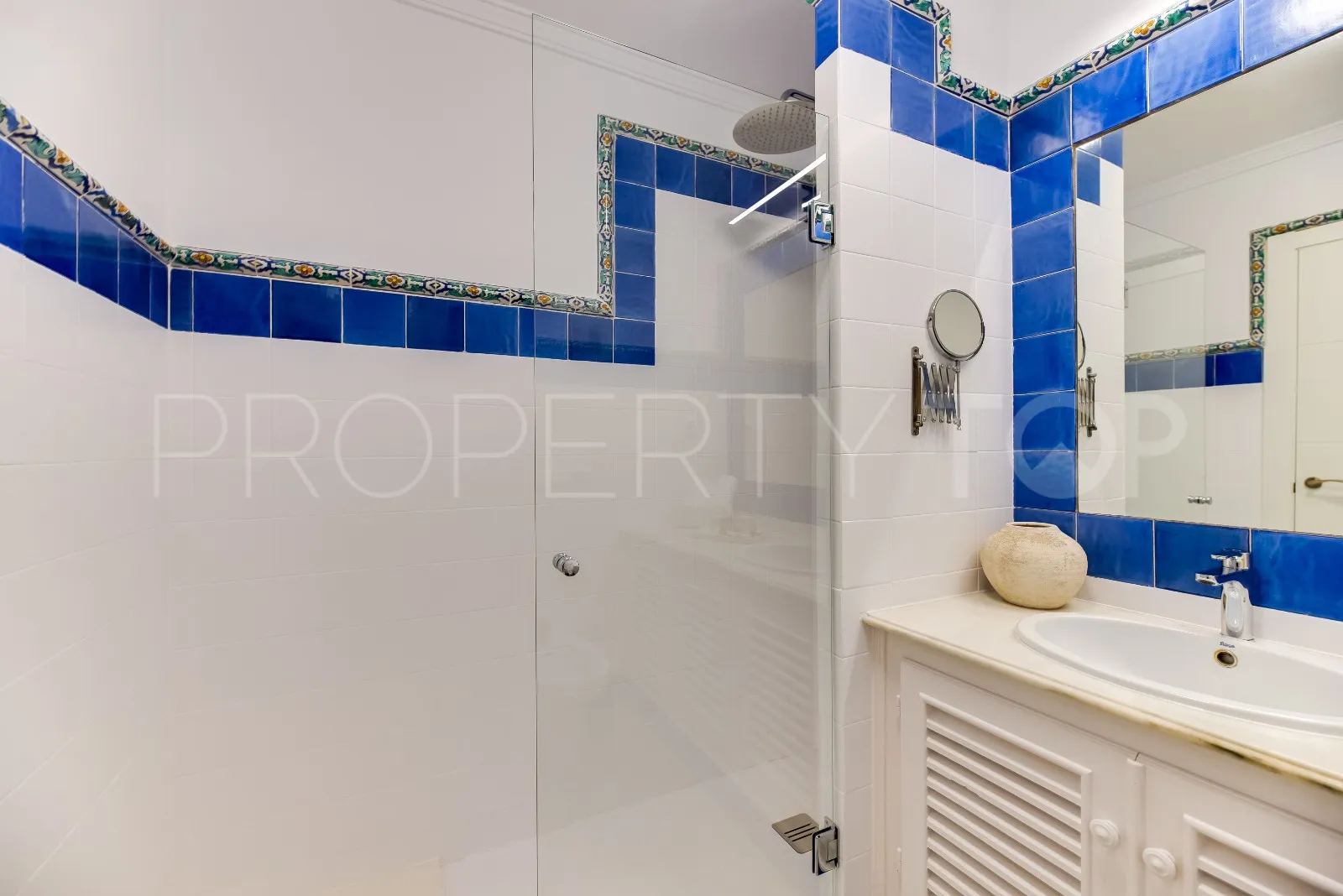 Nueva Andalucia, villa en venta de 4 dormitorios