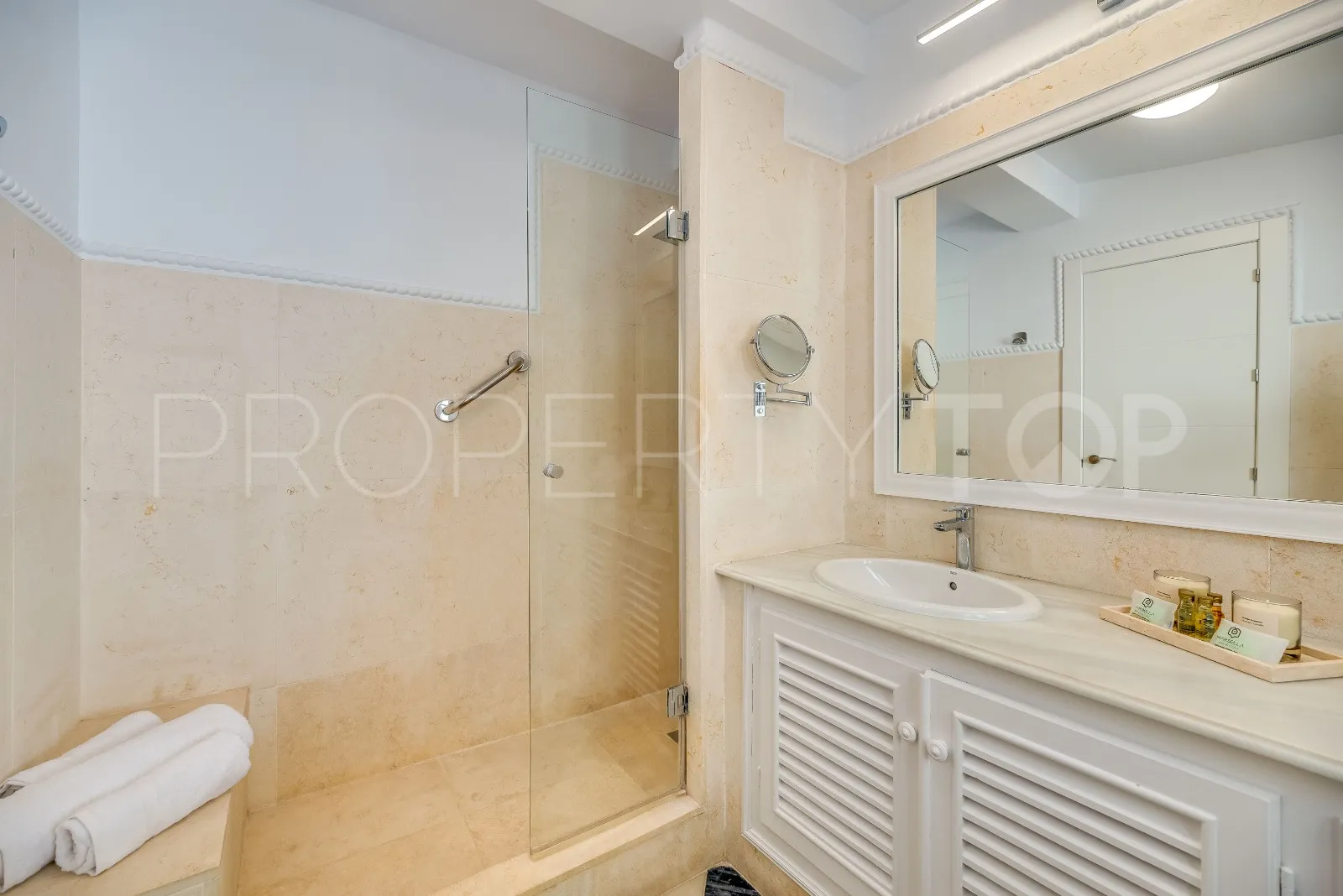 Nueva Andalucia, villa en venta de 4 dormitorios