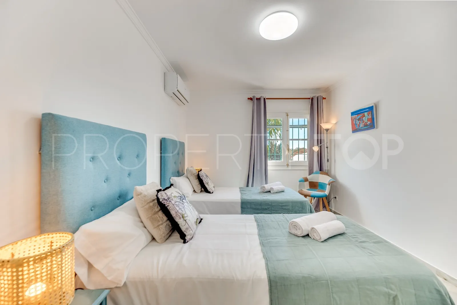 Nueva Andalucia, villa en venta de 4 dormitorios