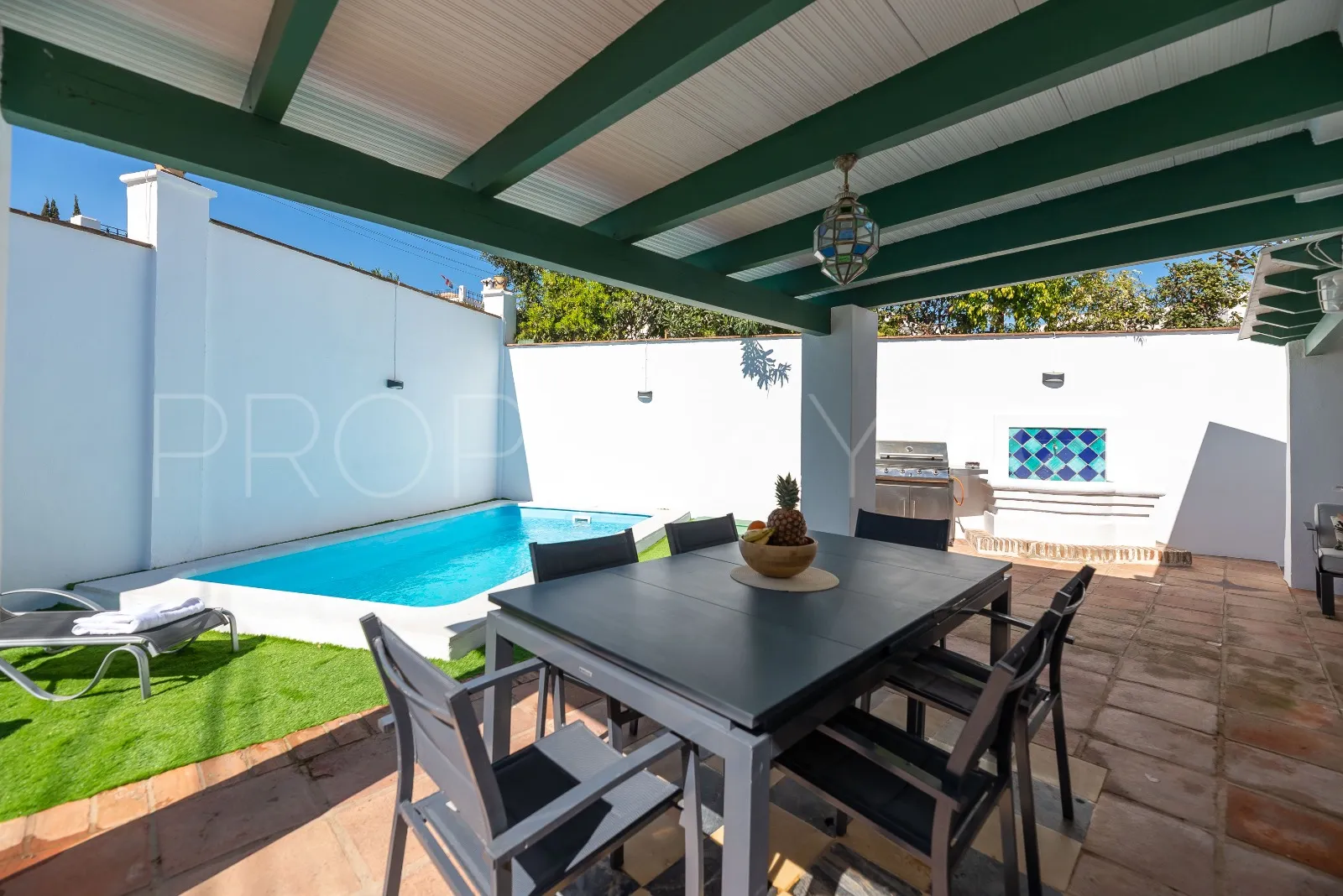 Nueva Andalucia, villa en venta de 4 dormitorios