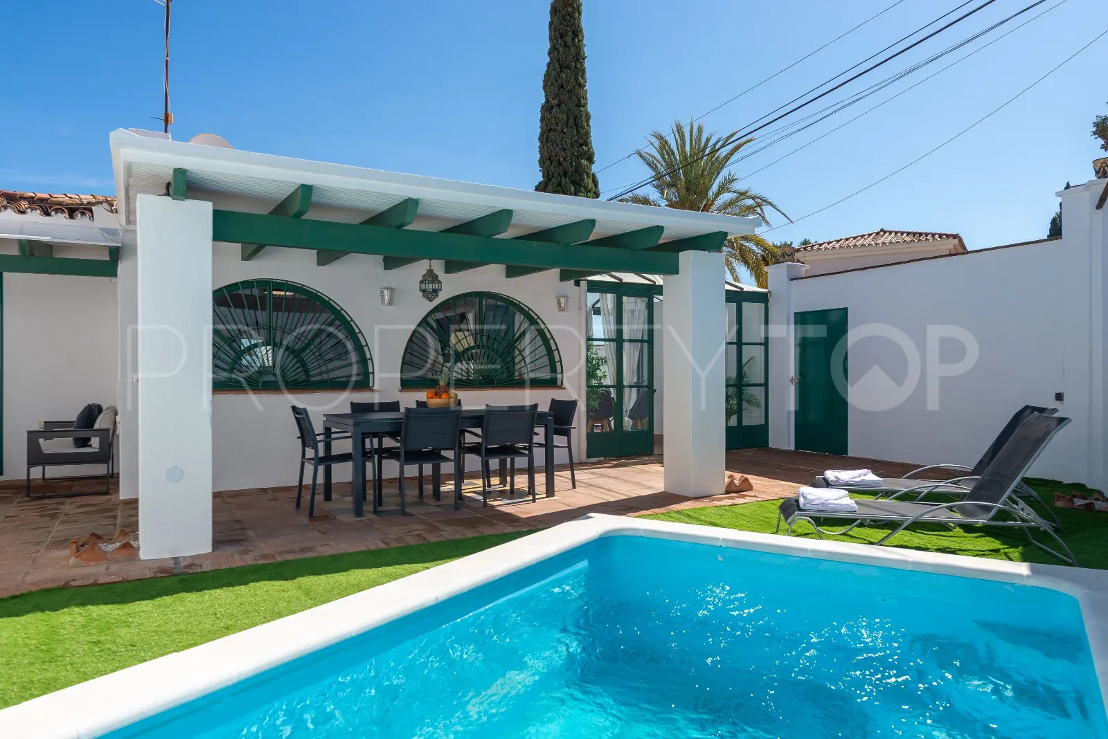 Nueva Andalucia, villa en venta de 4 dormitorios