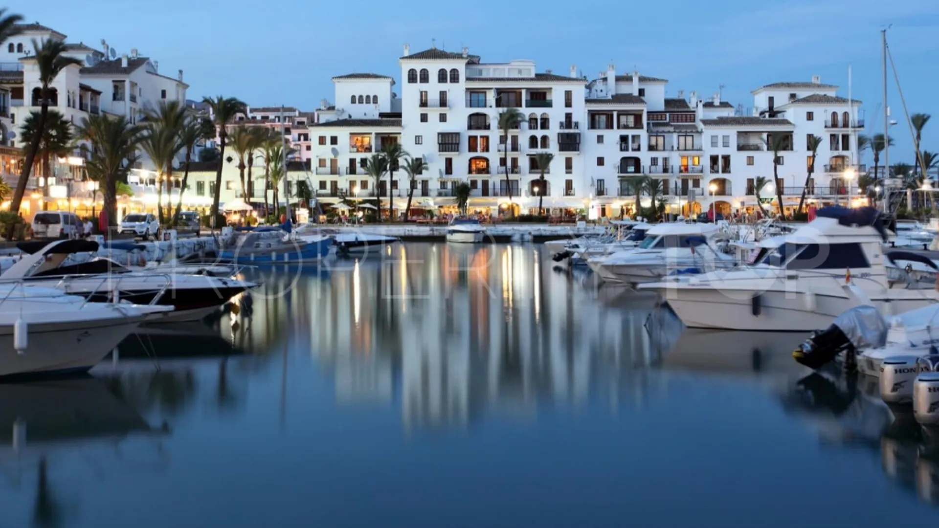For sale Manilva 4 bedrooms penthouse