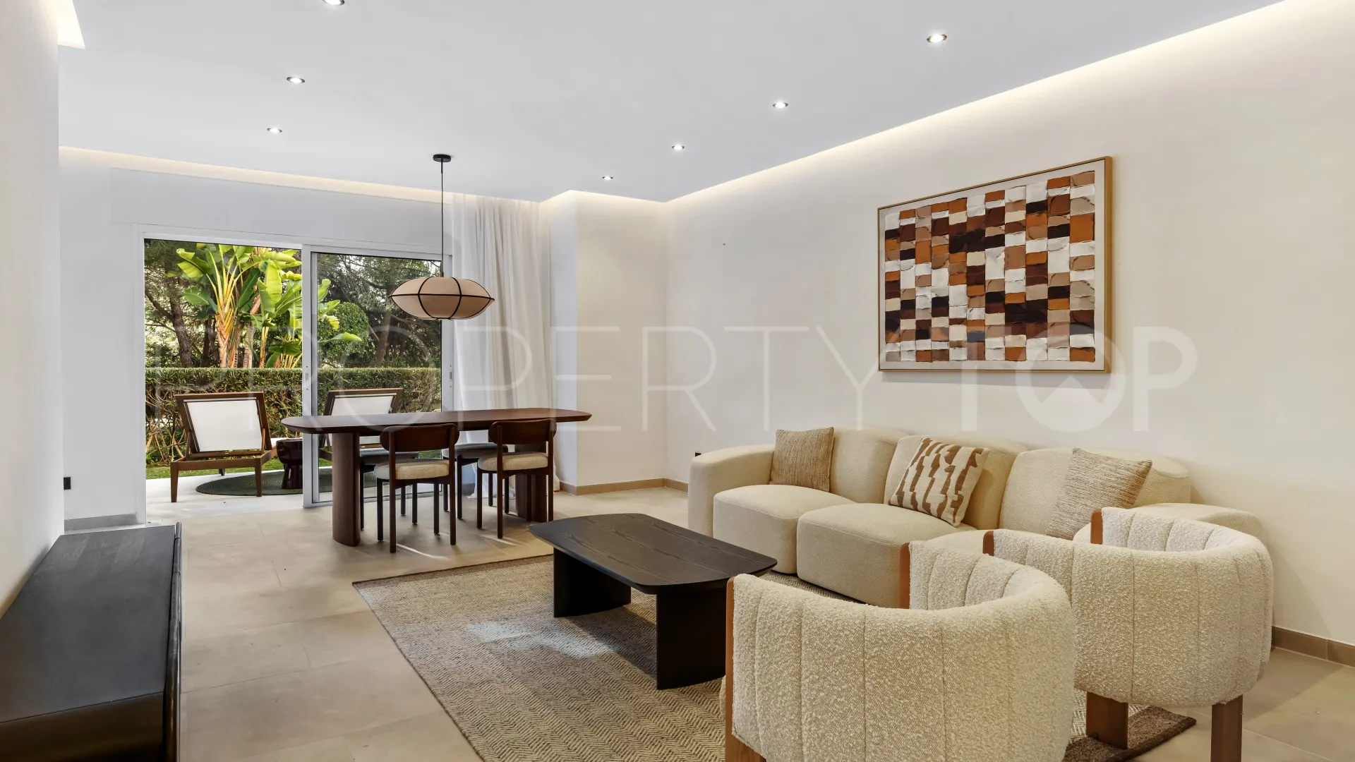 Apartamento en venta en Nueva Andalucia de 3 dormitorios