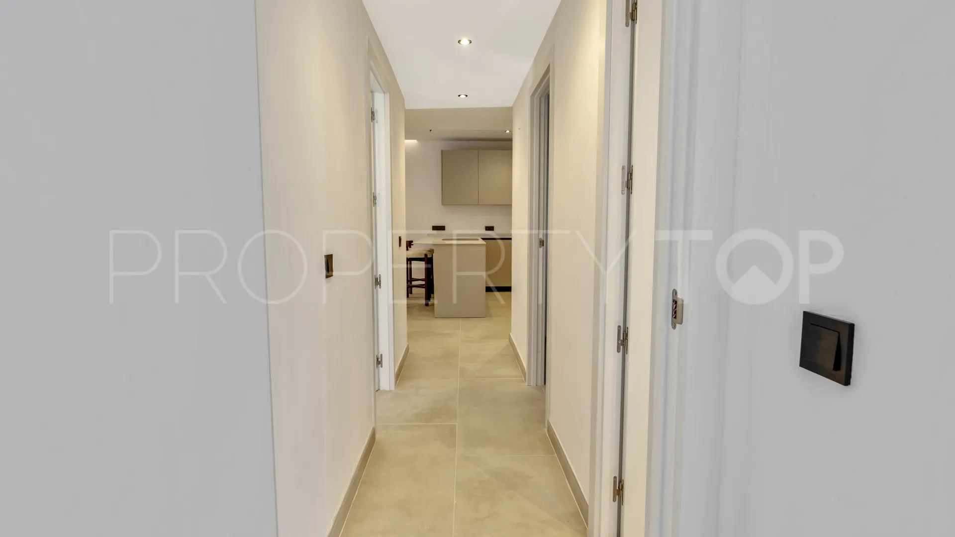 Apartamento en venta en Nueva Andalucia de 3 dormitorios