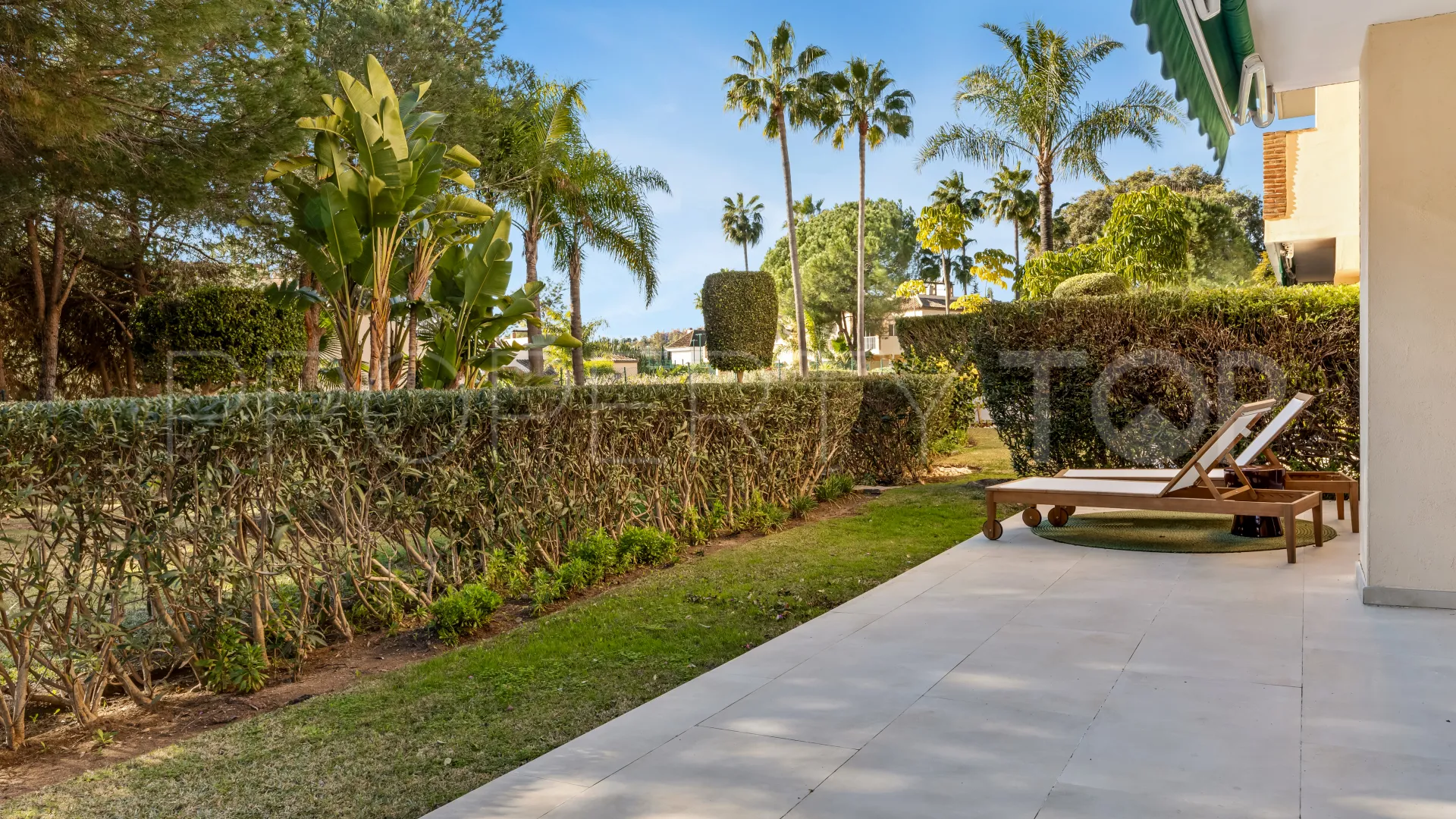 Apartamento en venta en Nueva Andalucia de 3 dormitorios