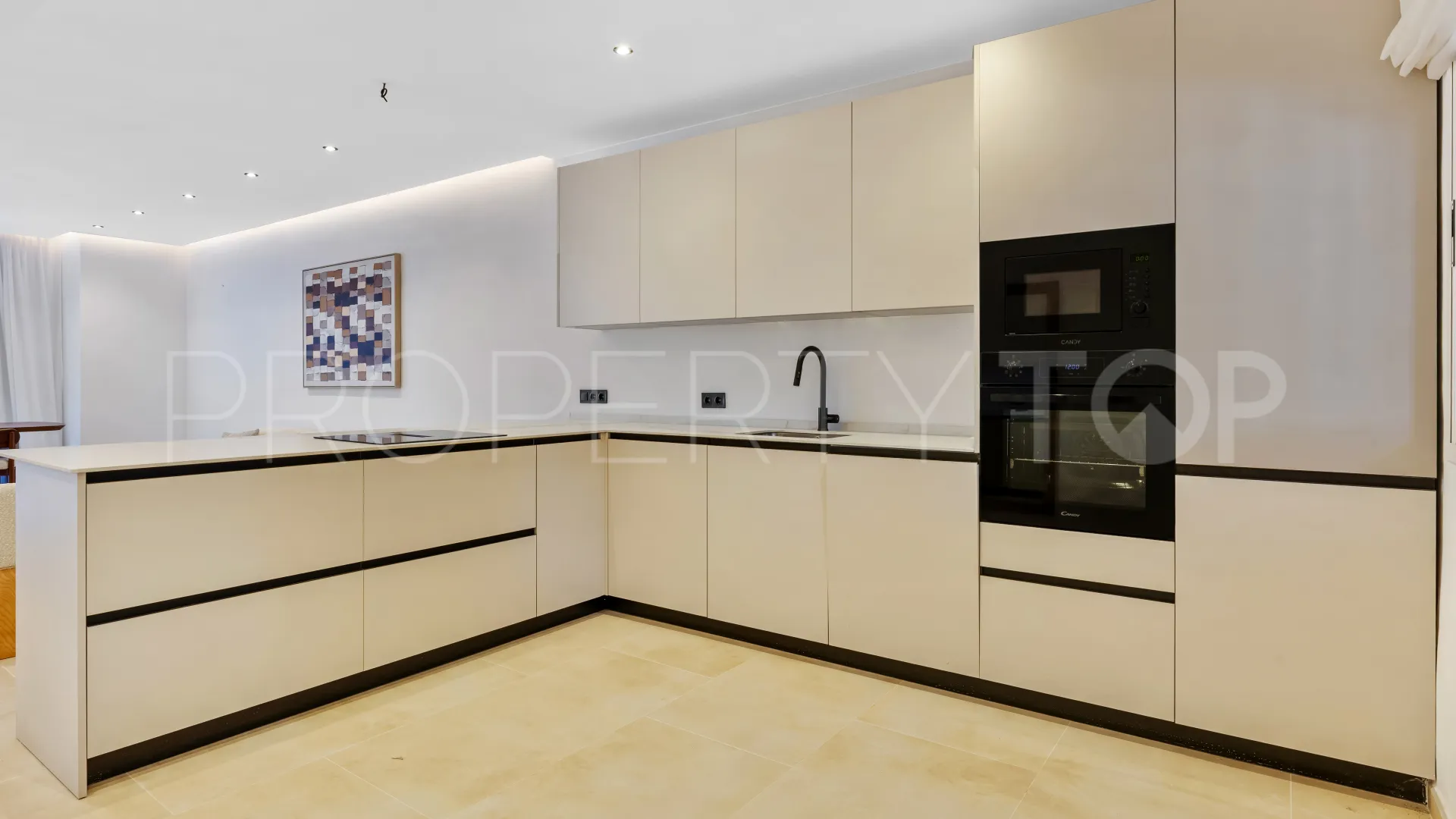 Apartamento en venta en Nueva Andalucia de 3 dormitorios