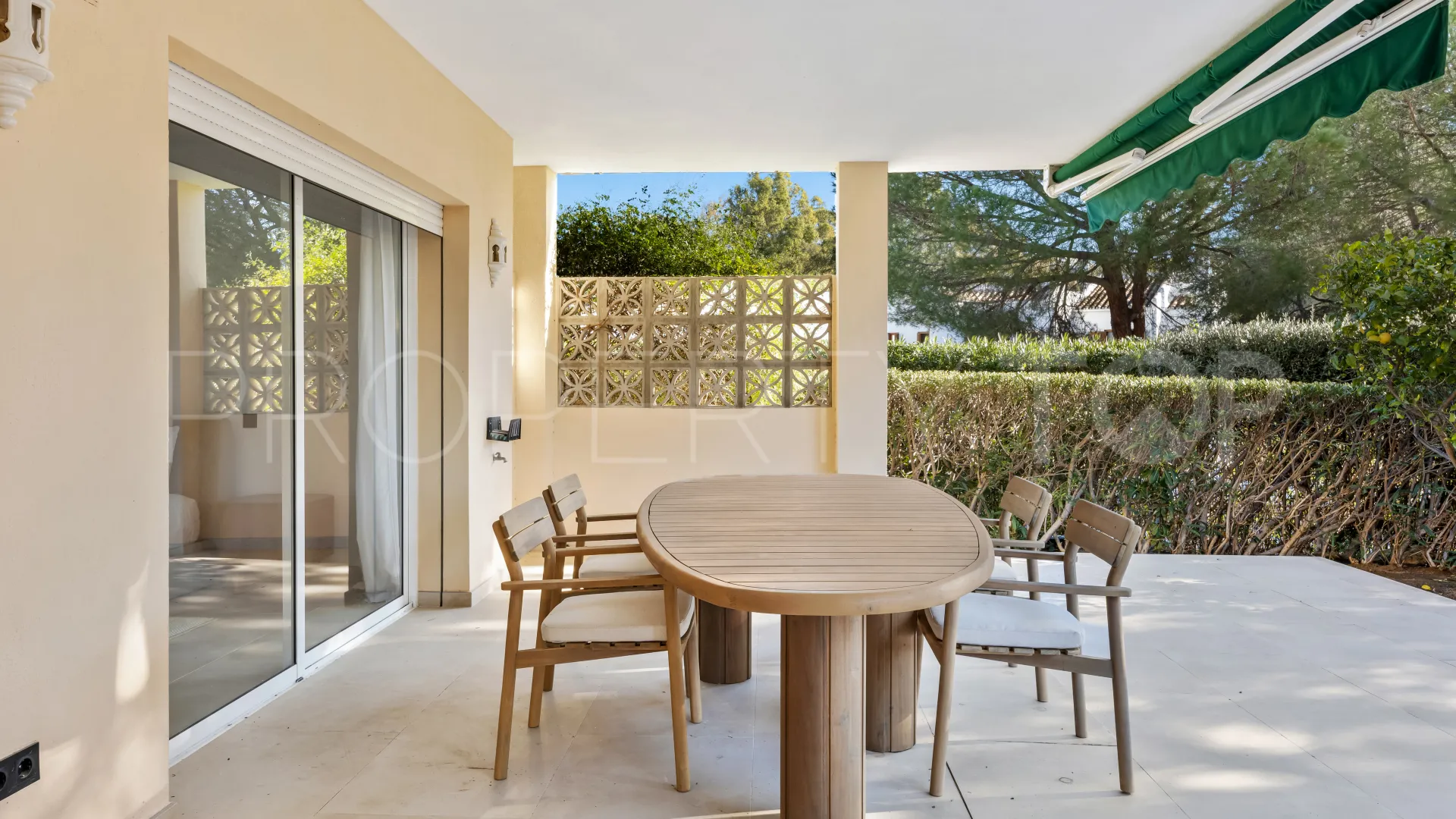 Apartamento en venta en Nueva Andalucia de 3 dormitorios