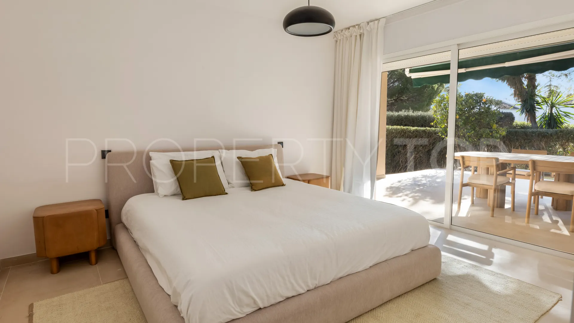 Apartamento en venta en Nueva Andalucia de 3 dormitorios