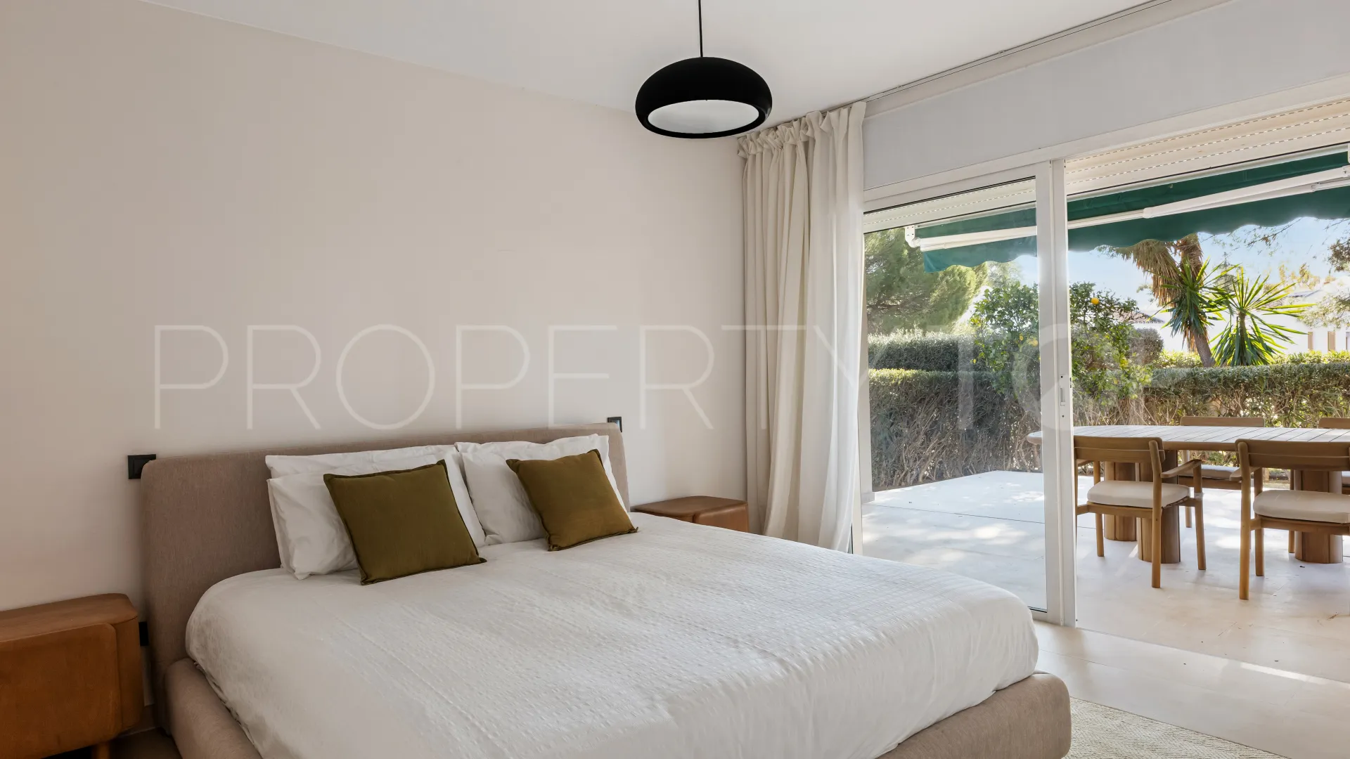 Apartamento en venta en Nueva Andalucia de 3 dormitorios