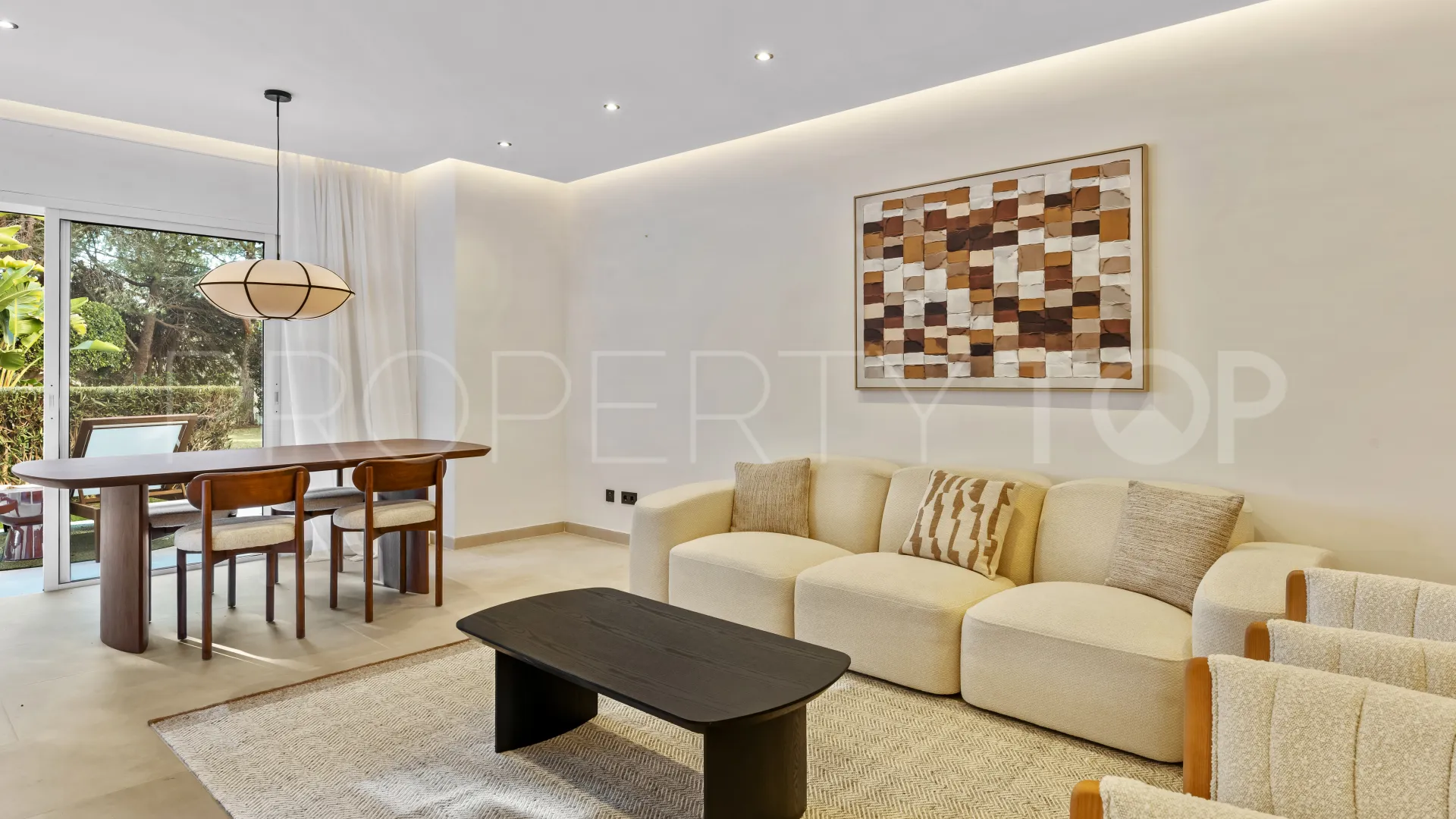 Apartamento en venta en Nueva Andalucia de 3 dormitorios