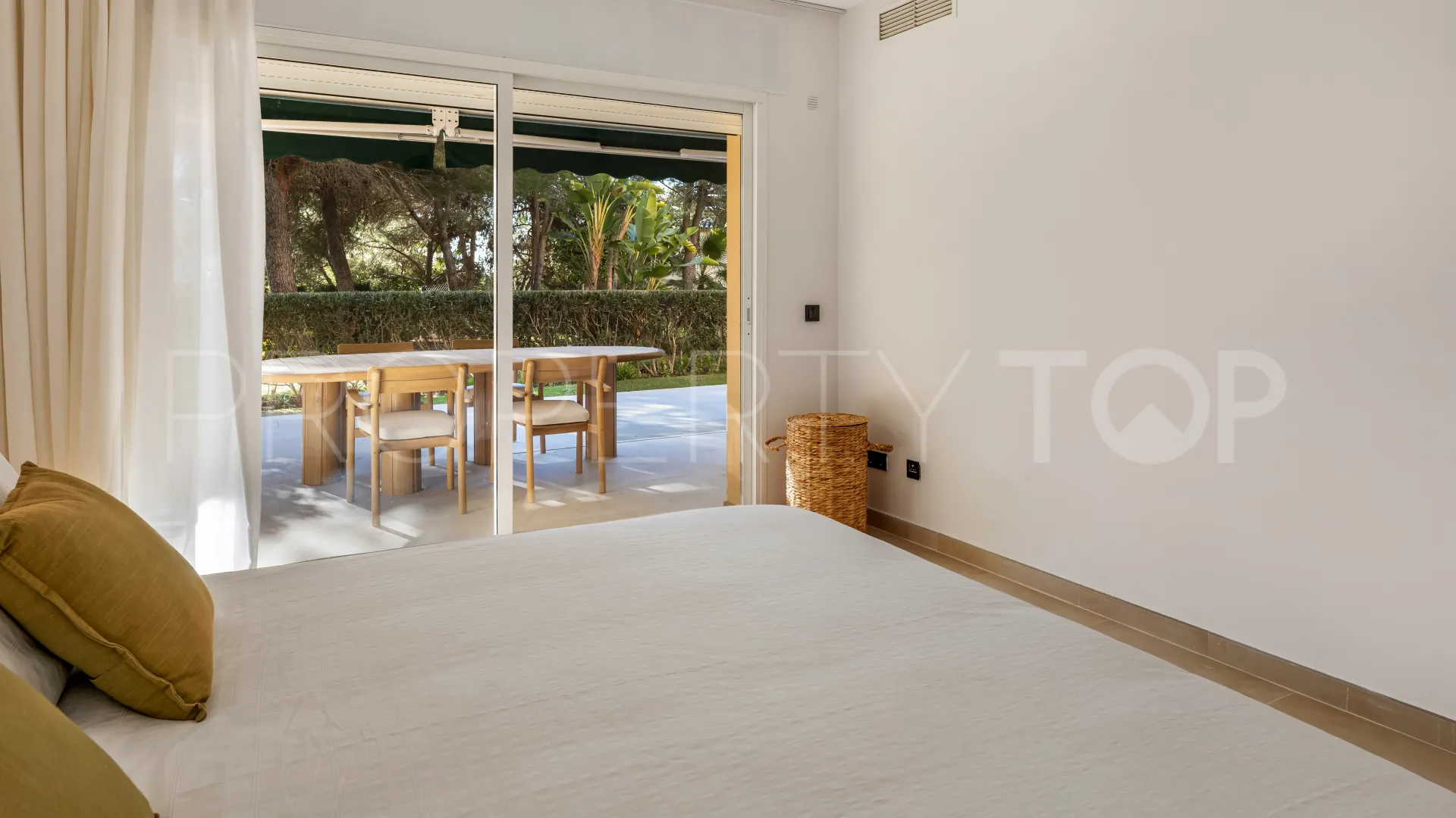 Apartamento en venta en Nueva Andalucia de 3 dormitorios