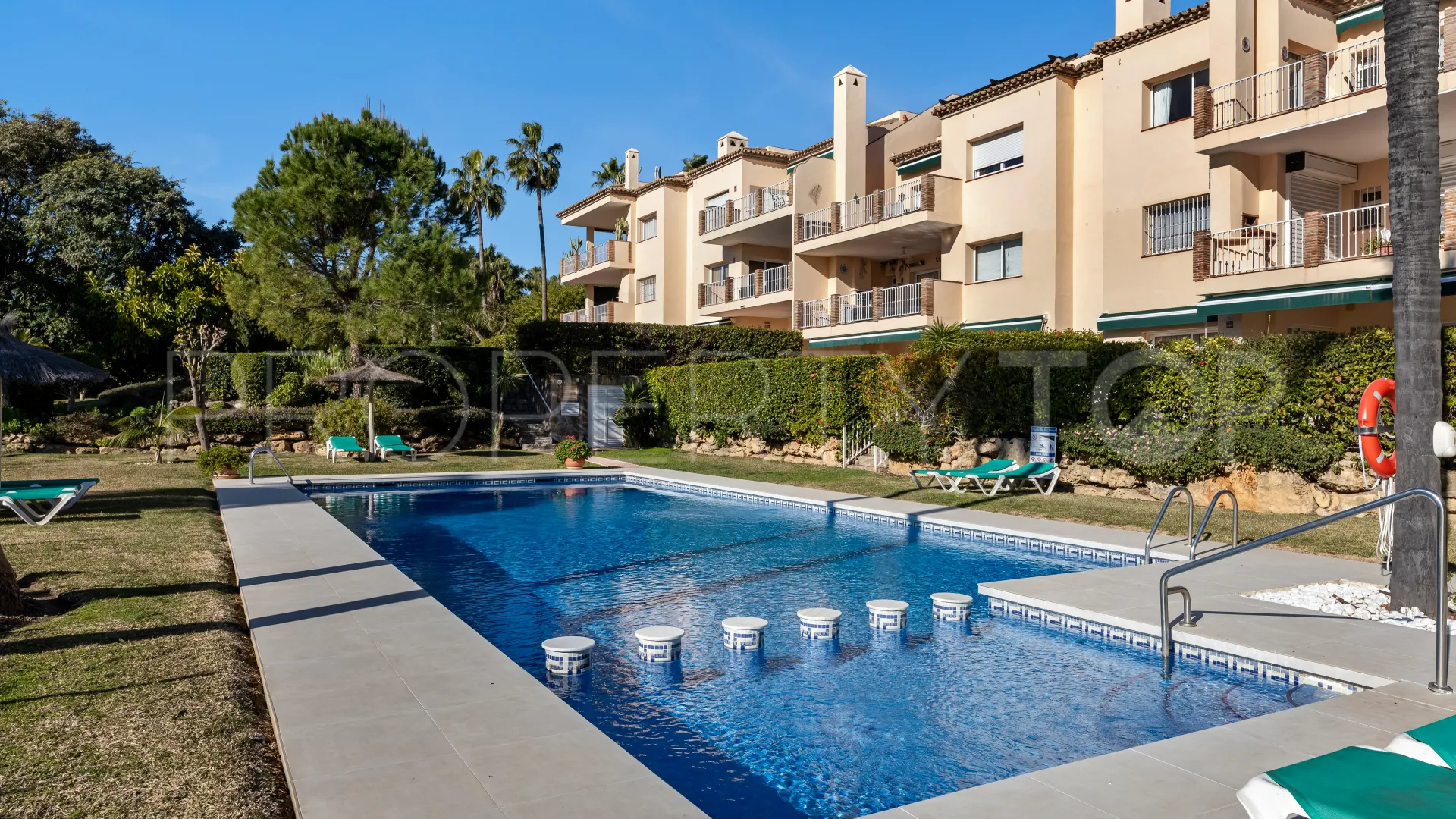 Apartamento en venta en Nueva Andalucia de 3 dormitorios