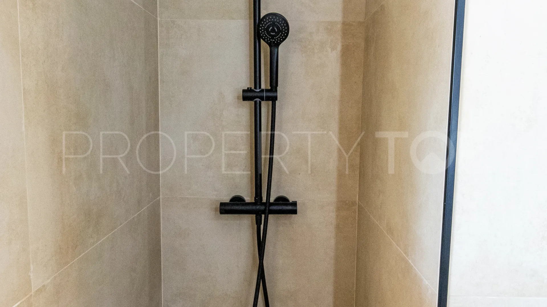 Apartamento en venta en Nueva Andalucia de 3 dormitorios
