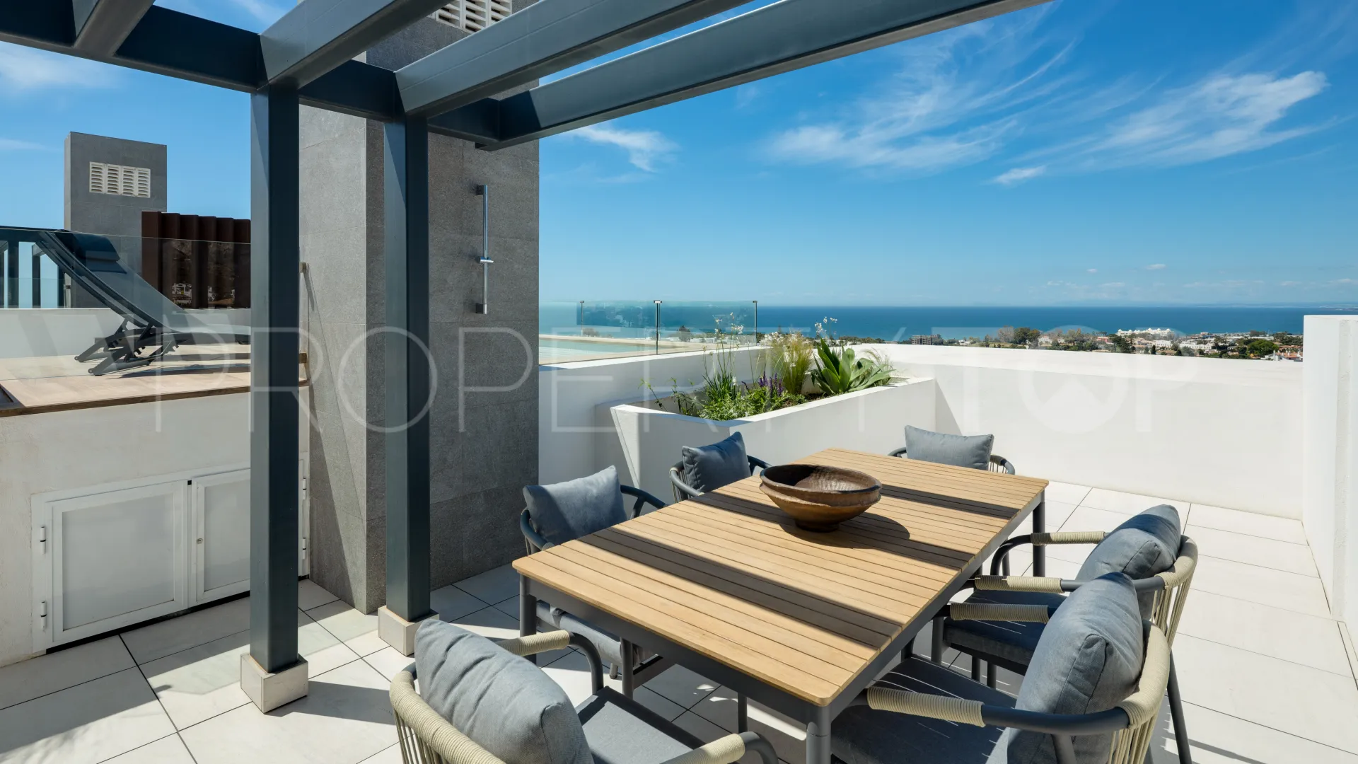 Villa en venta de 5 dormitorios en Marbella