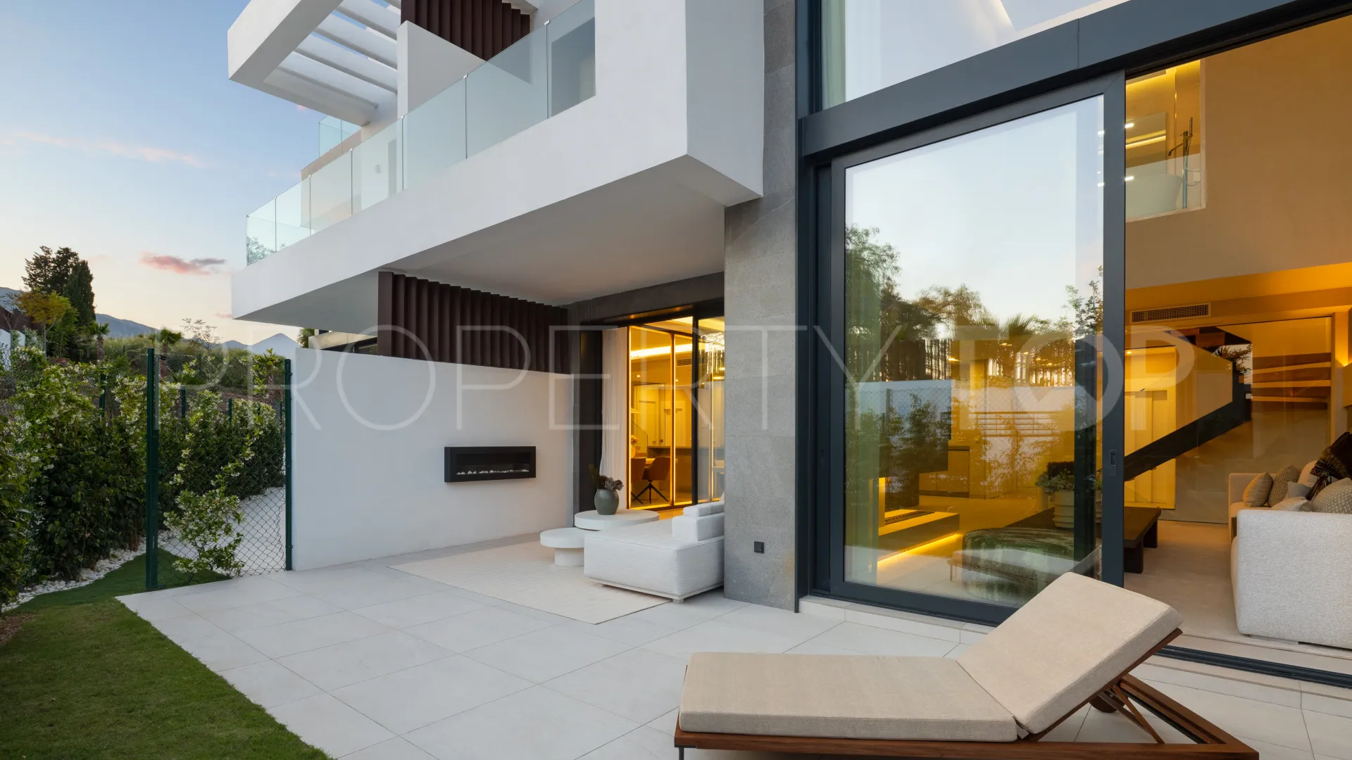 Villa en venta de 5 dormitorios en Marbella