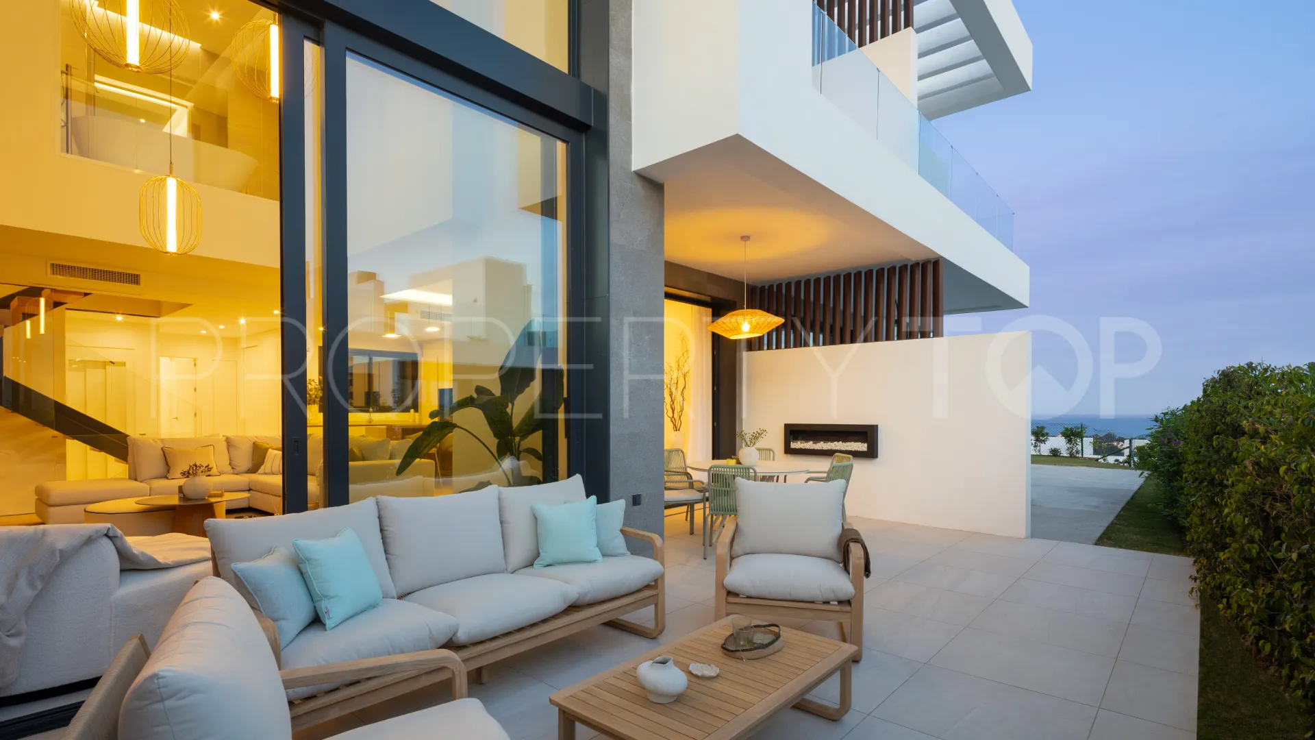 Villa en venta de 5 dormitorios en Marbella