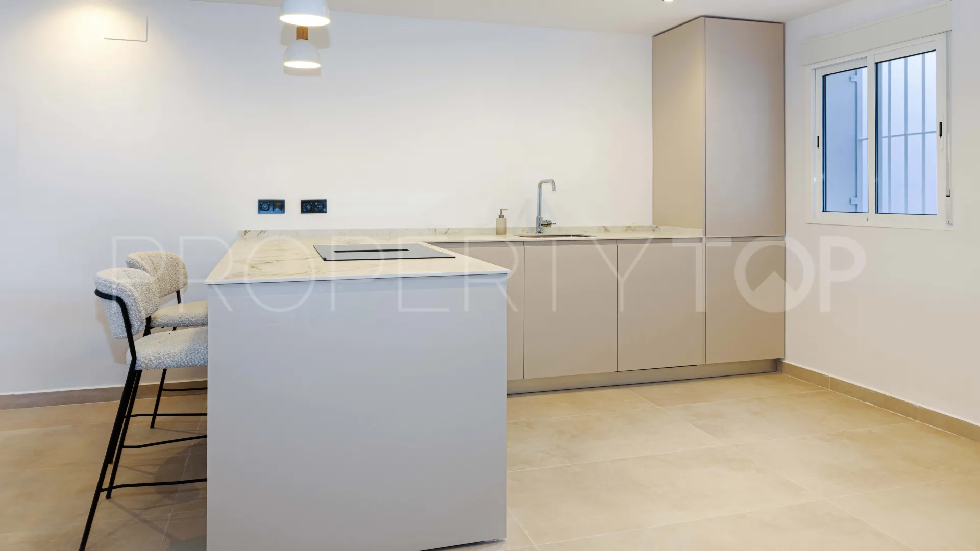 Apartamento en venta en Nueva Andalucia con 2 dormitorios