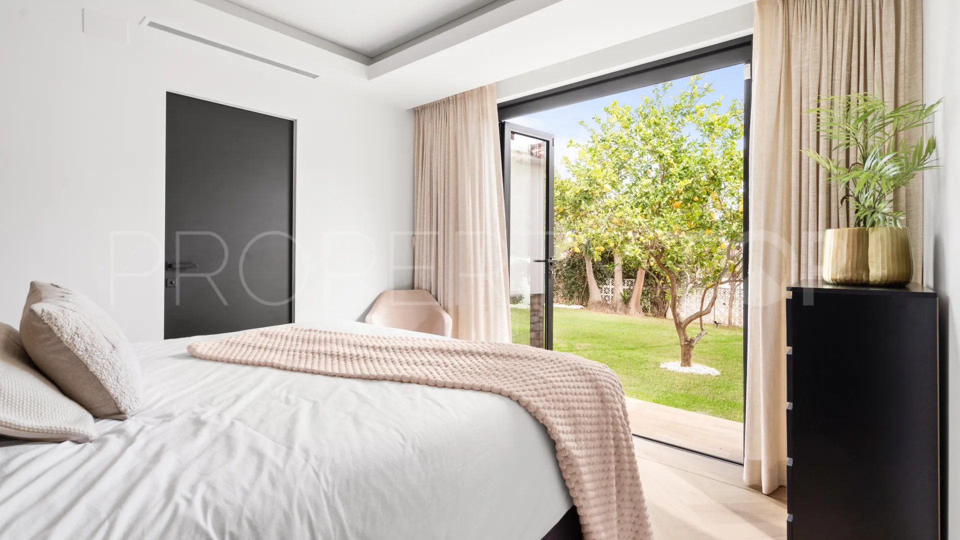 For sale villa in Marbella