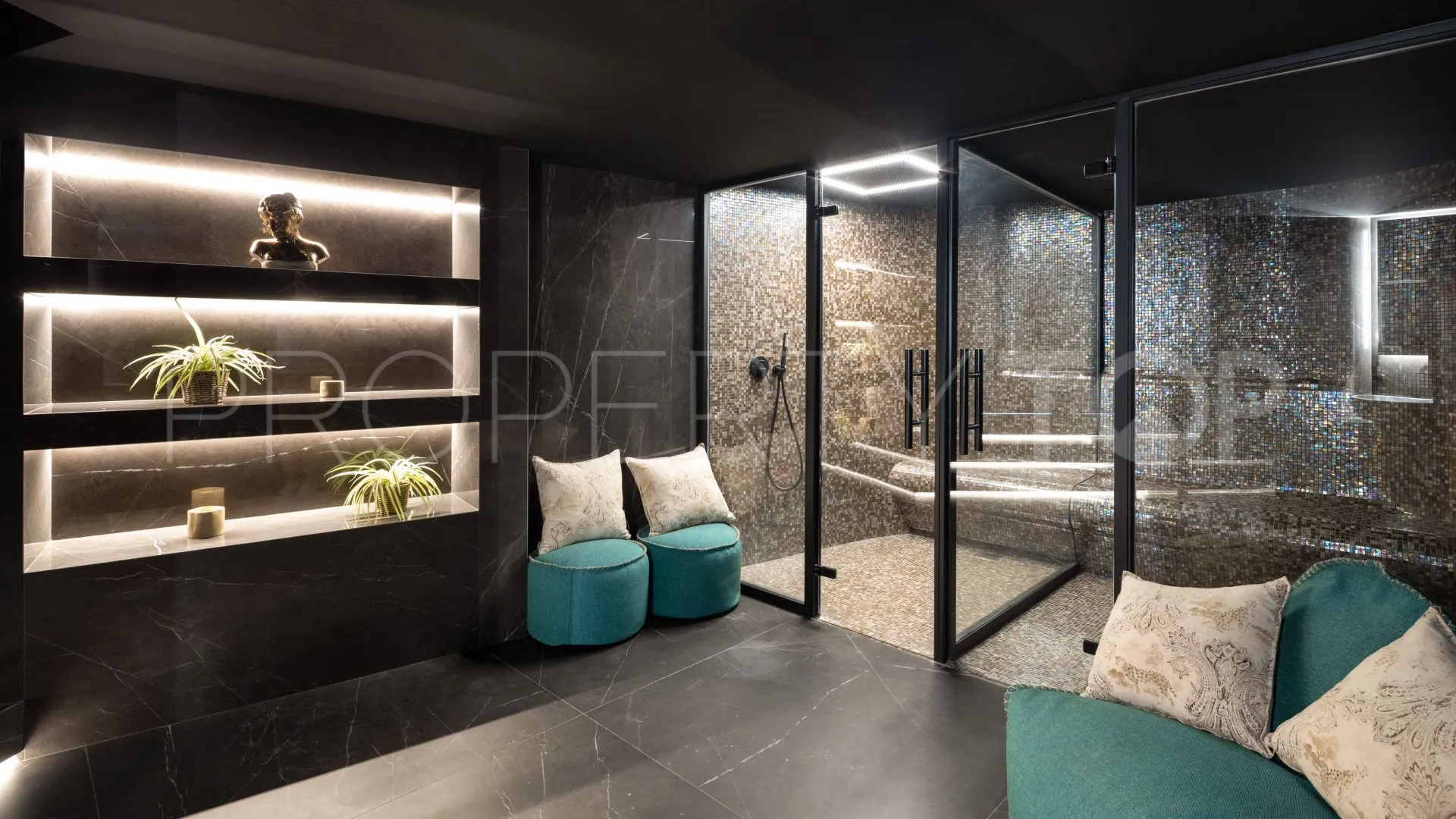 Marbella 5 bedrooms villa for sale