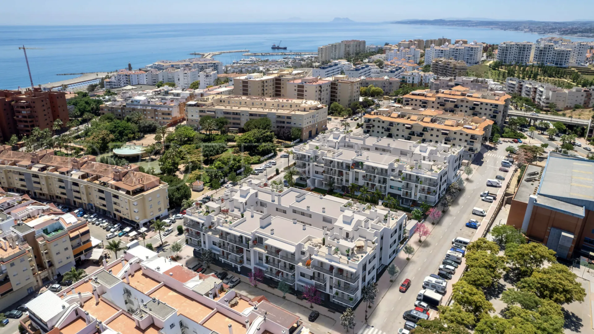 Apartamento a la venta con 2 dormitorios en Estepona