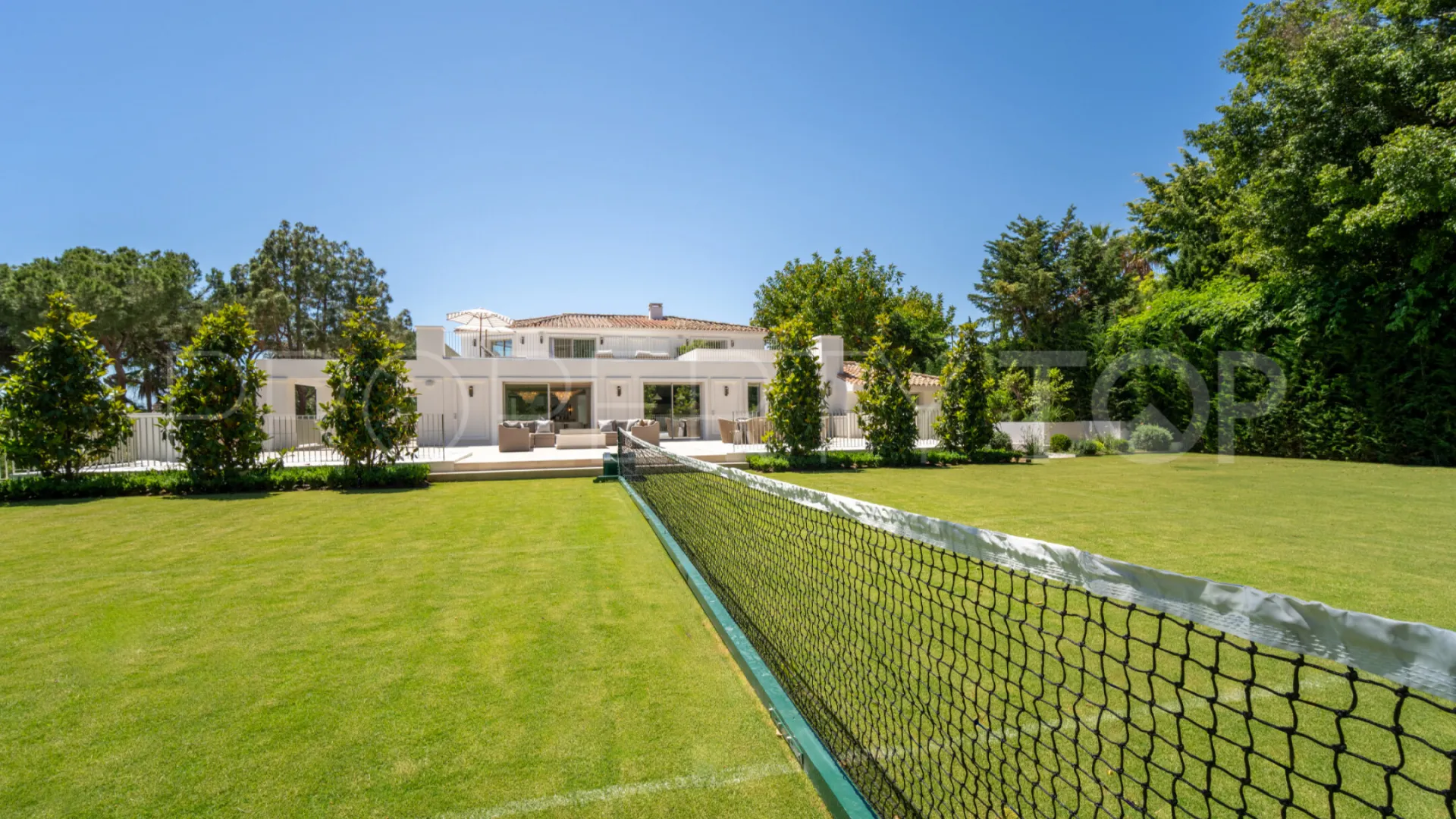Marbella, villa con 6 dormitorios en venta