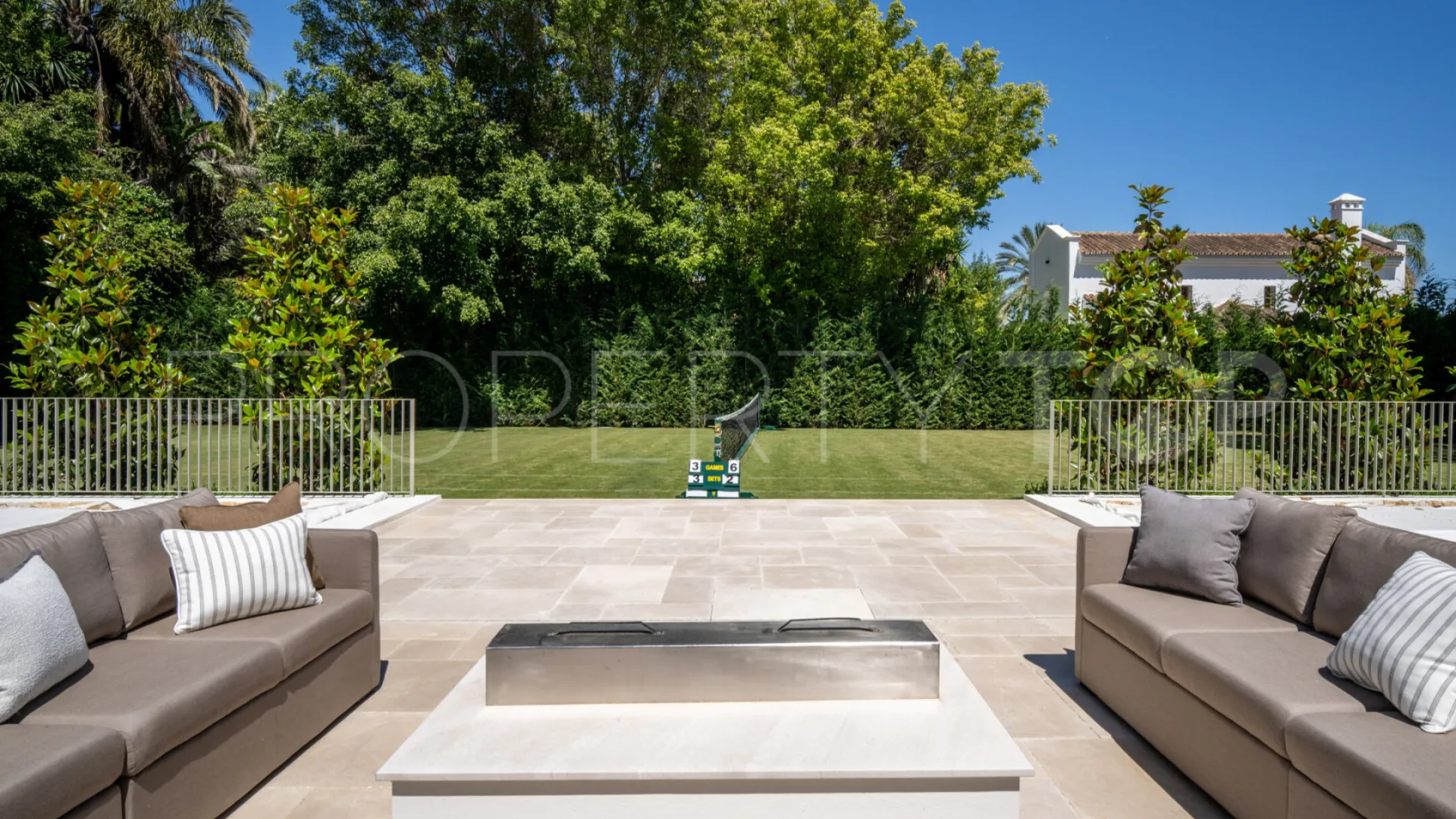 Marbella, villa con 6 dormitorios en venta