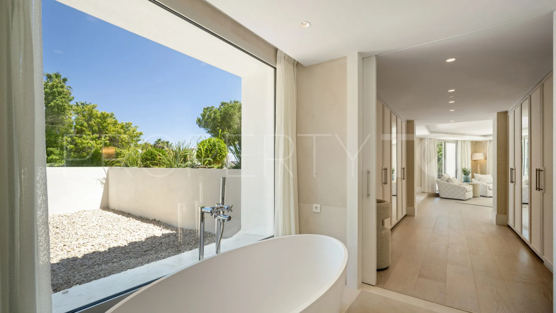 Marbella, villa con 6 dormitorios en venta