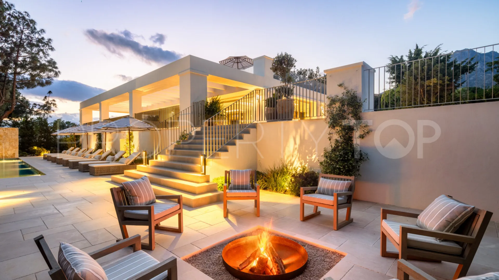 Marbella, villa con 6 dormitorios en venta