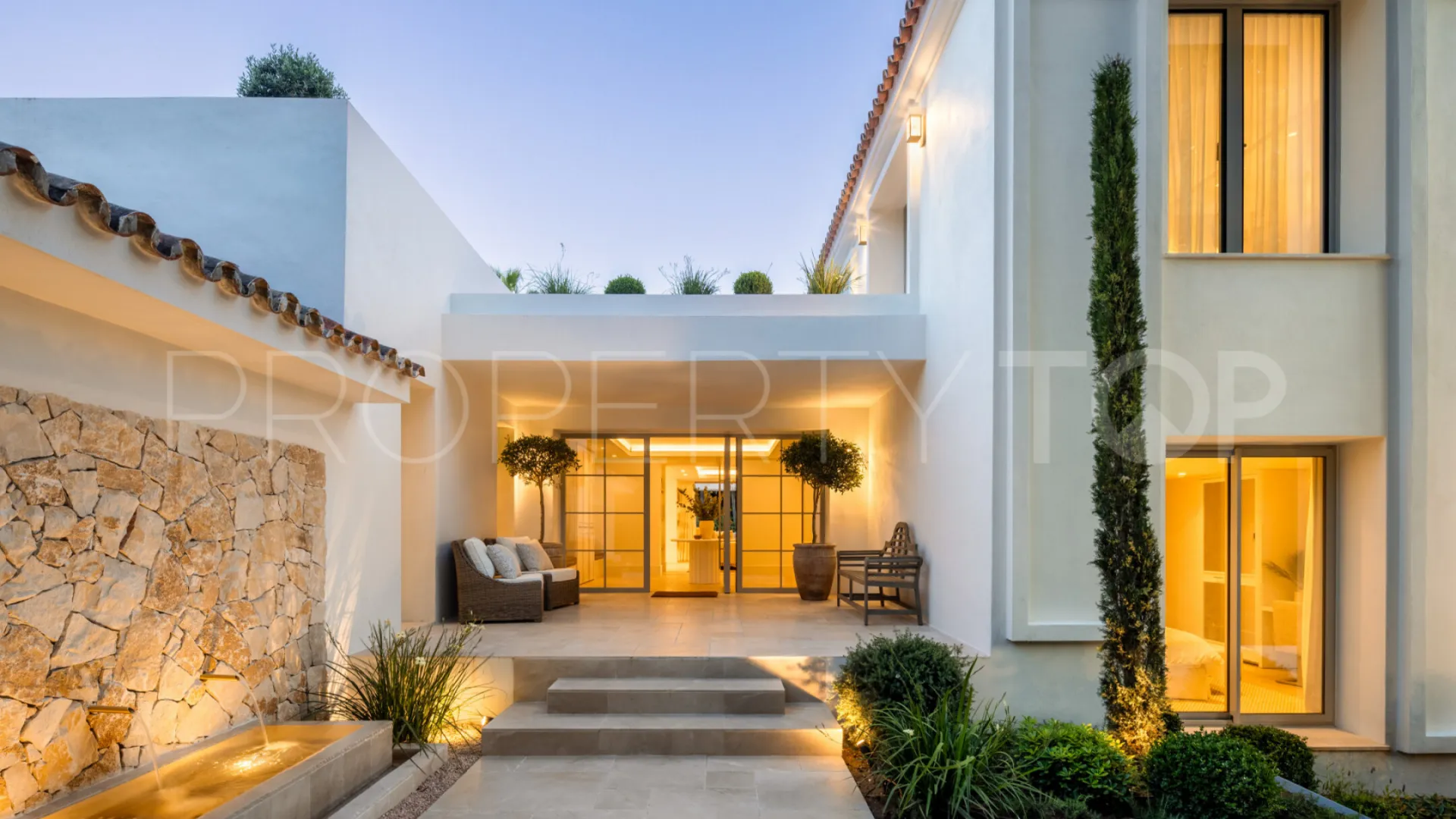Marbella, villa con 6 dormitorios en venta