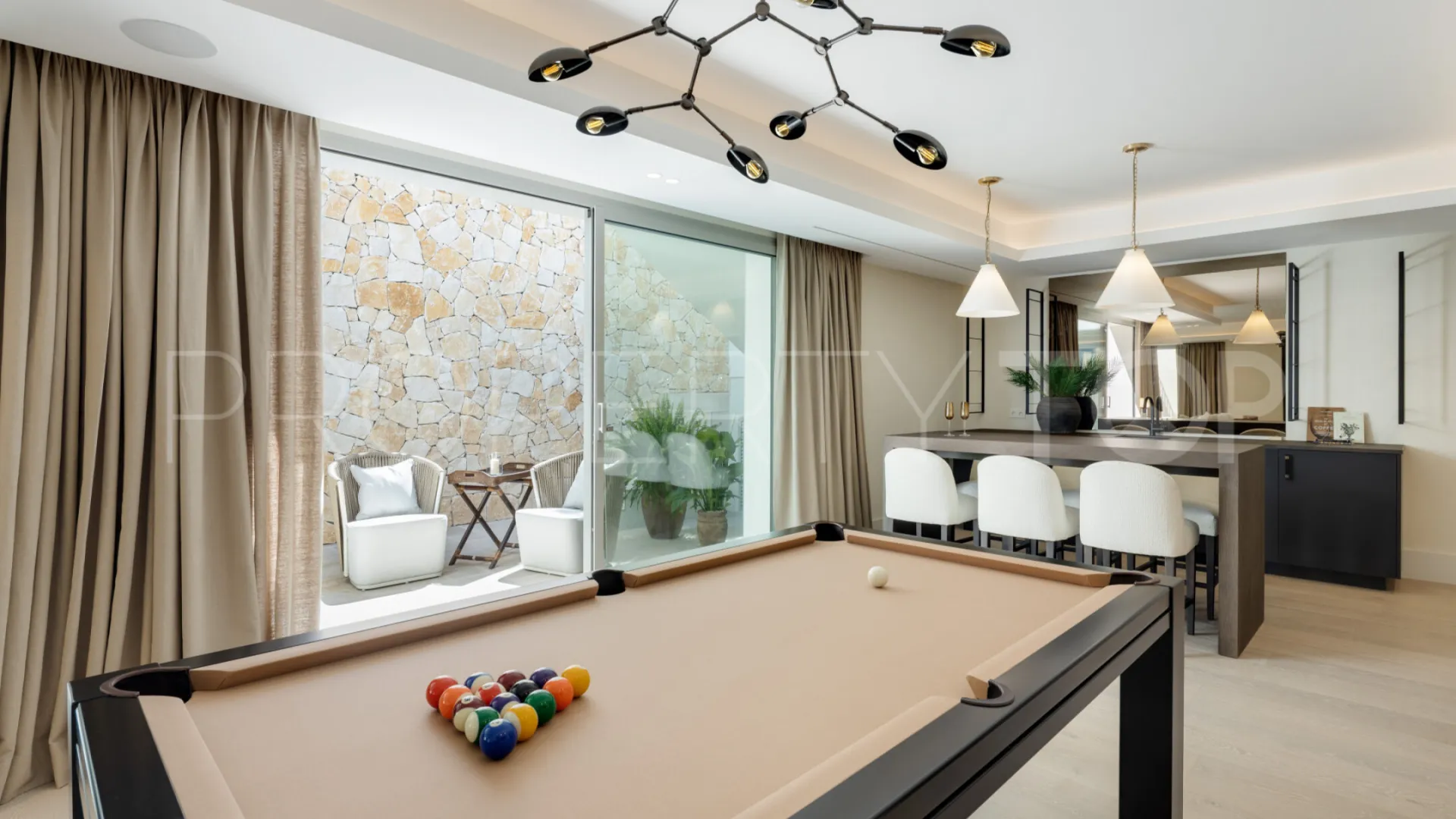 Marbella, villa con 6 dormitorios en venta
