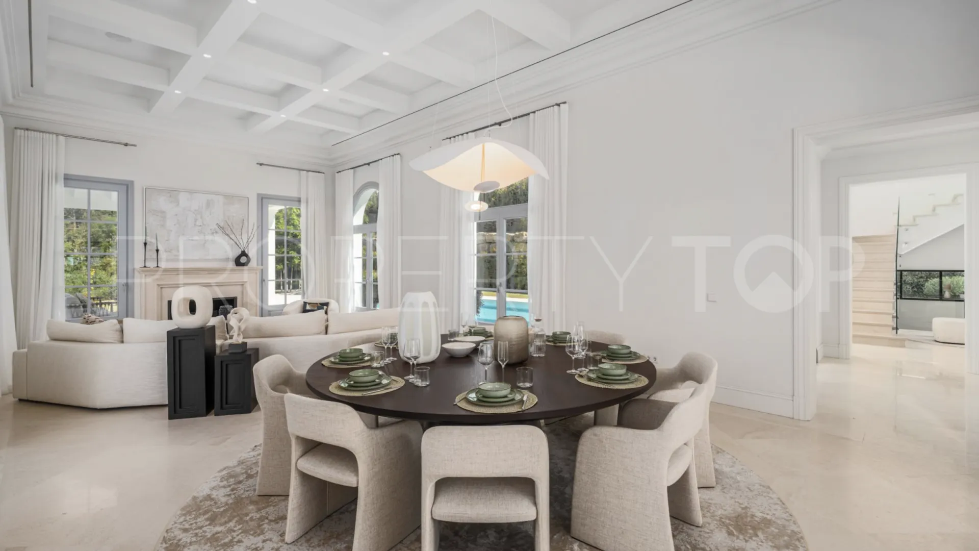 Nueva Andalucia 4 bedrooms villa for sale