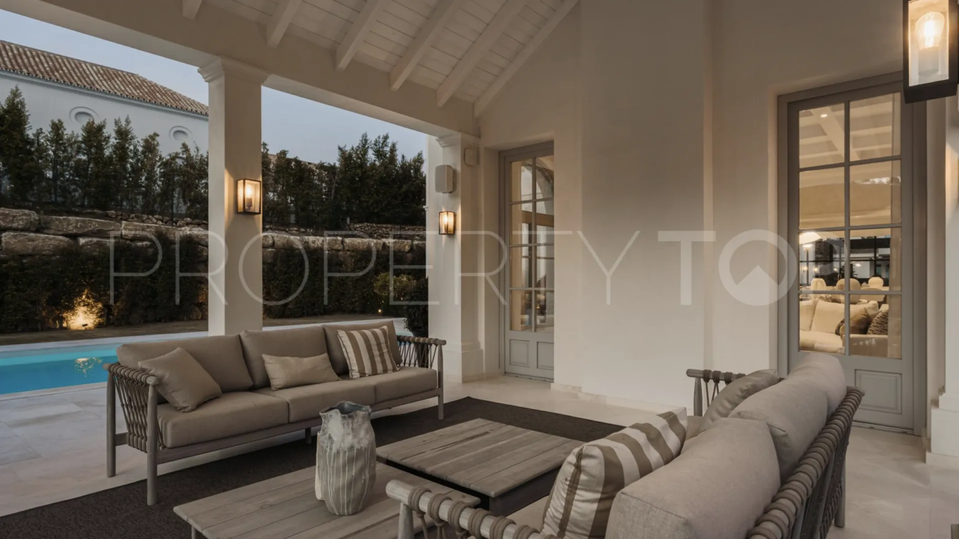 Nueva Andalucia 4 bedrooms villa for sale