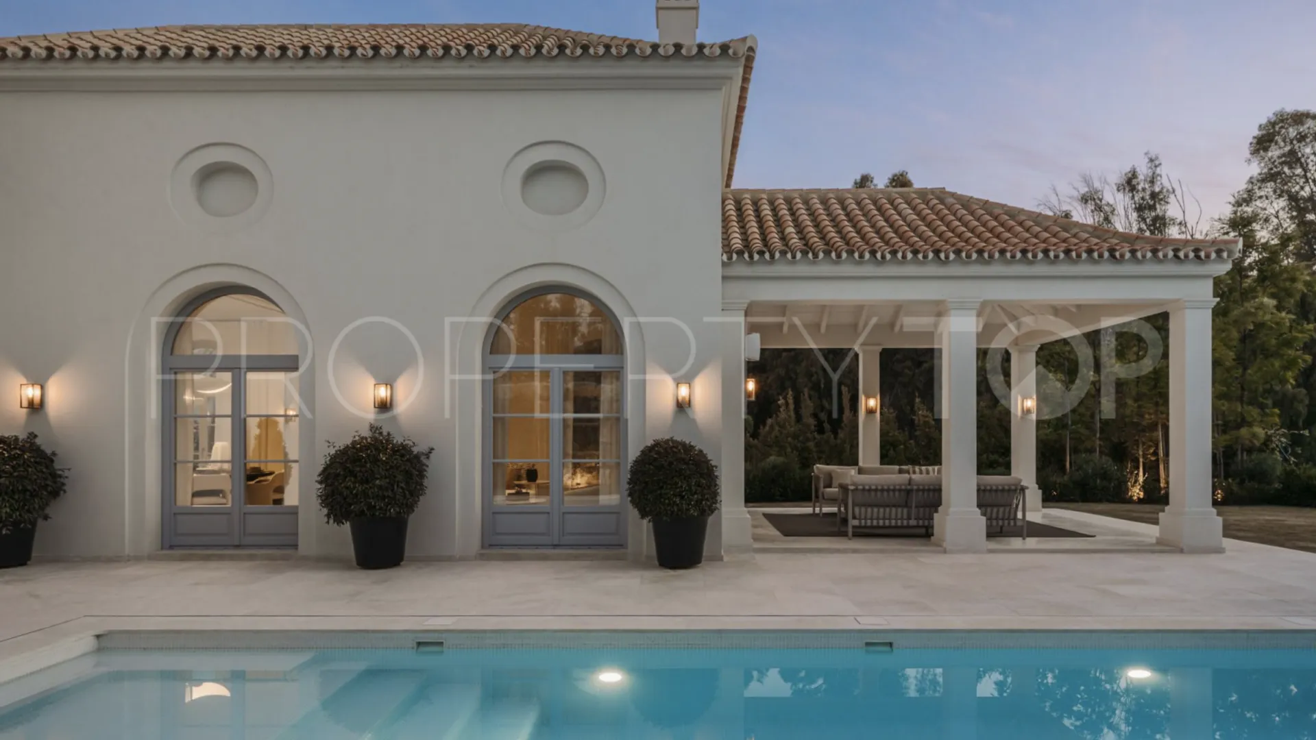 Nueva Andalucia 4 bedrooms villa for sale
