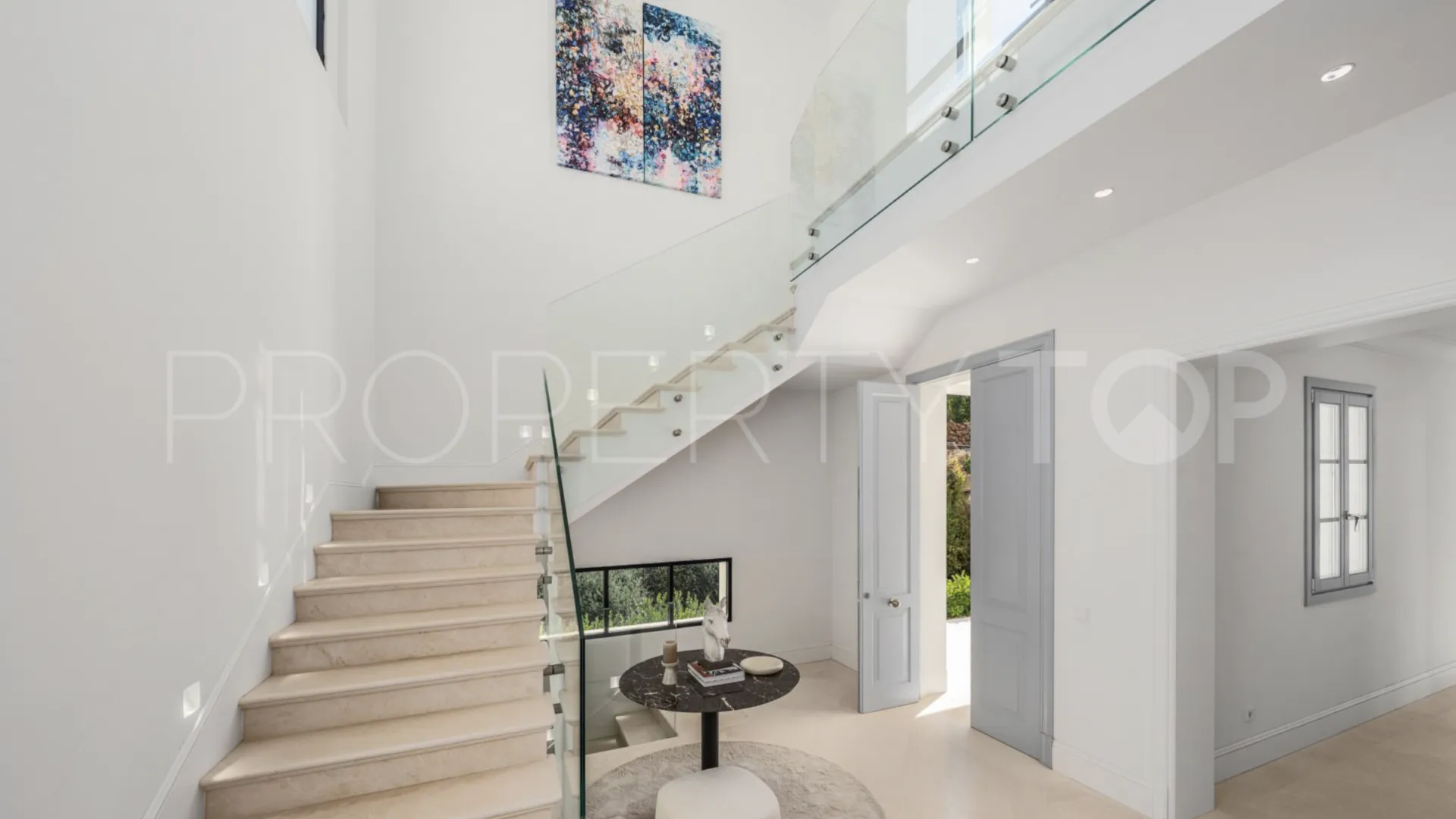 Nueva Andalucia 4 bedrooms villa for sale