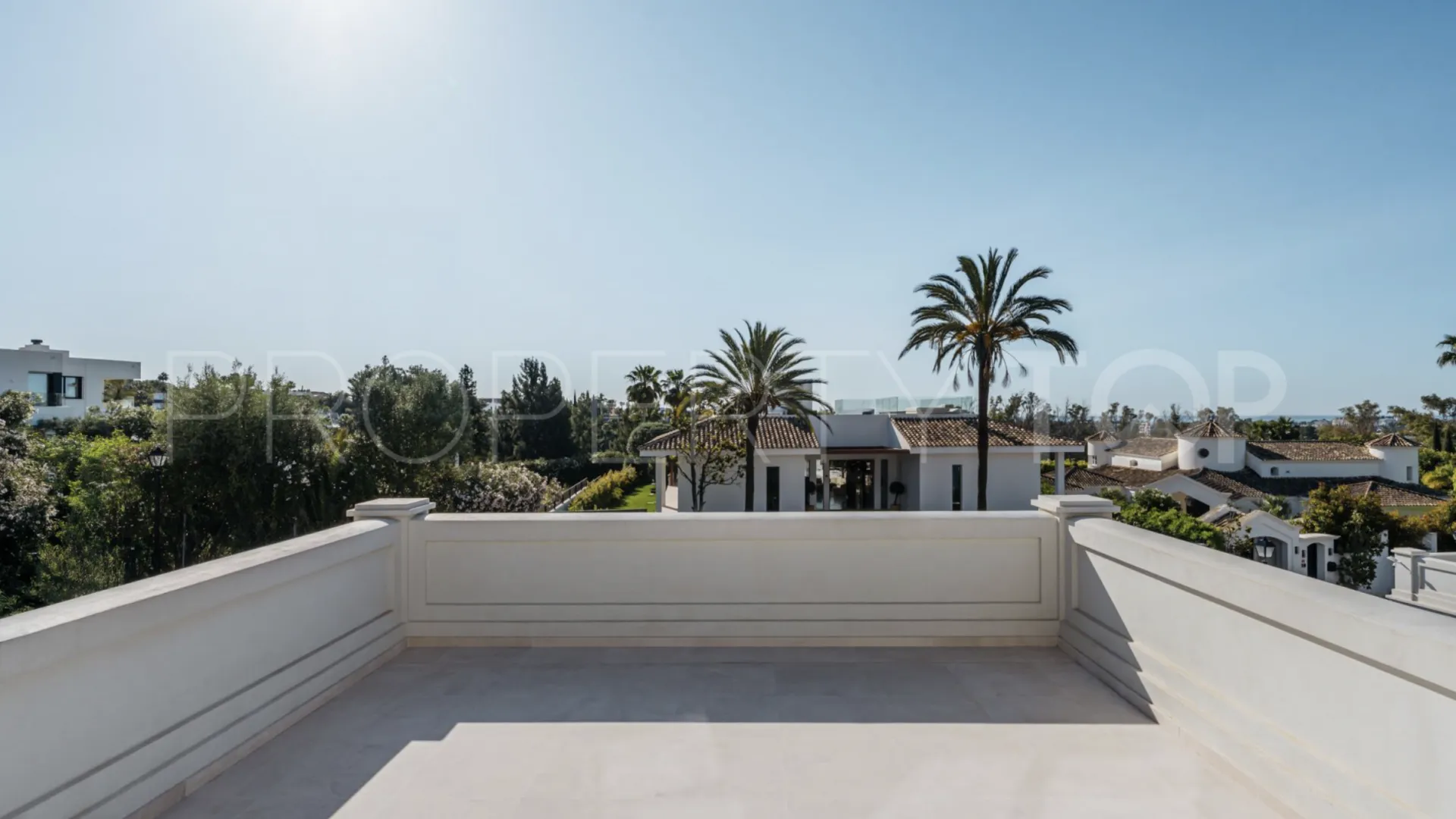 Nueva Andalucia 4 bedrooms villa for sale