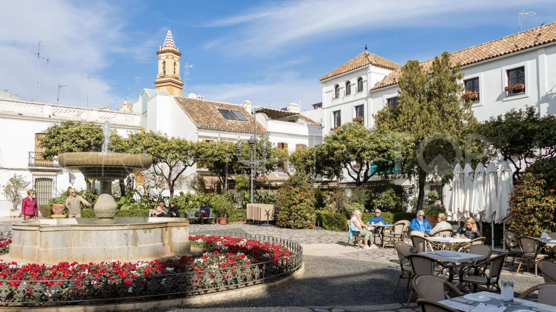 2 bedrooms apartment in Estepona for sale