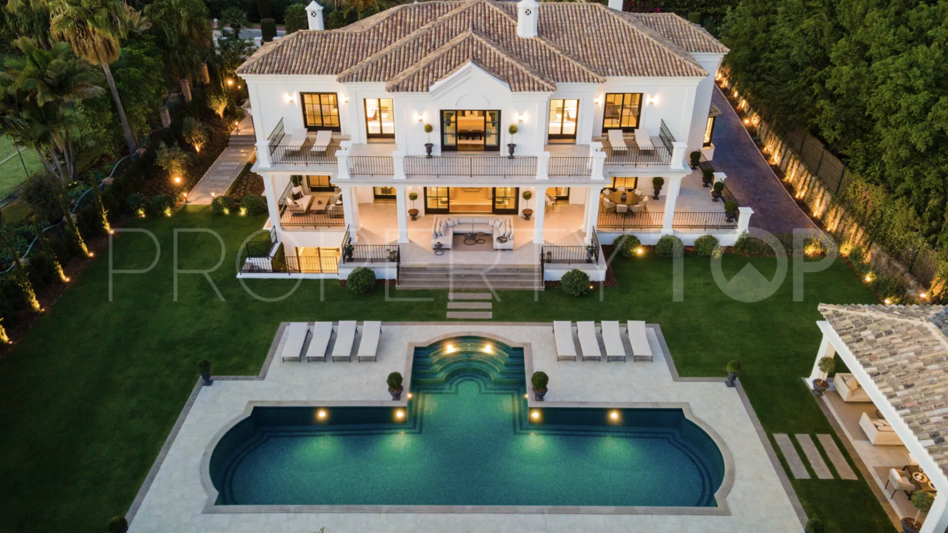 Villa en venta en Marbella Golden Mile