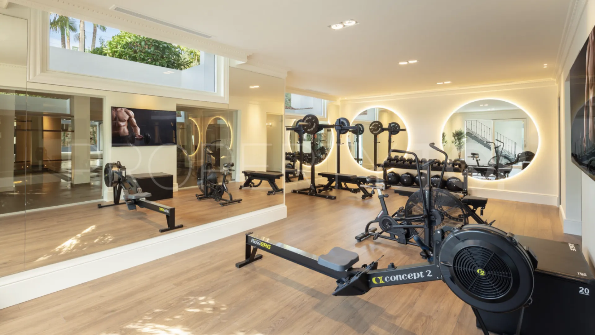 Villa en venta en Marbella Golden Mile