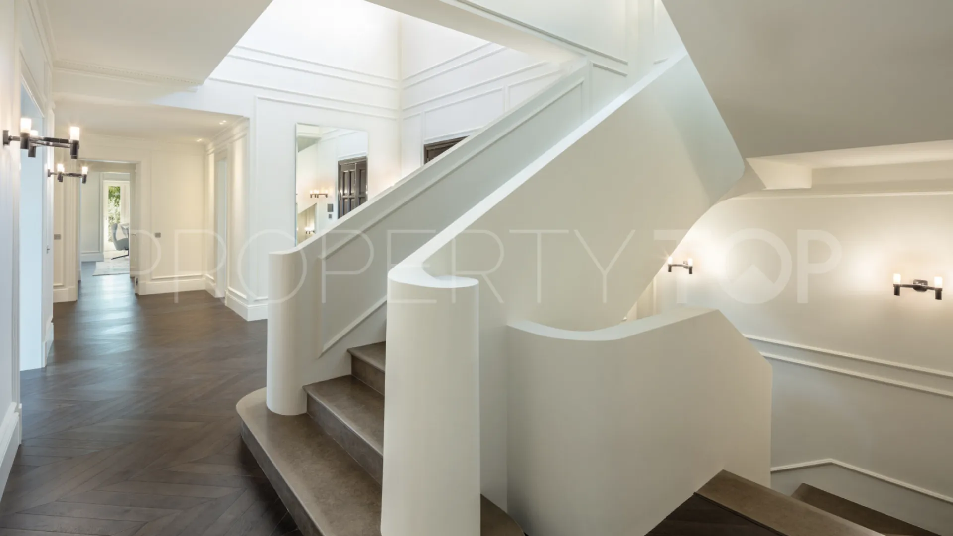 Villa en venta en Marbella Golden Mile