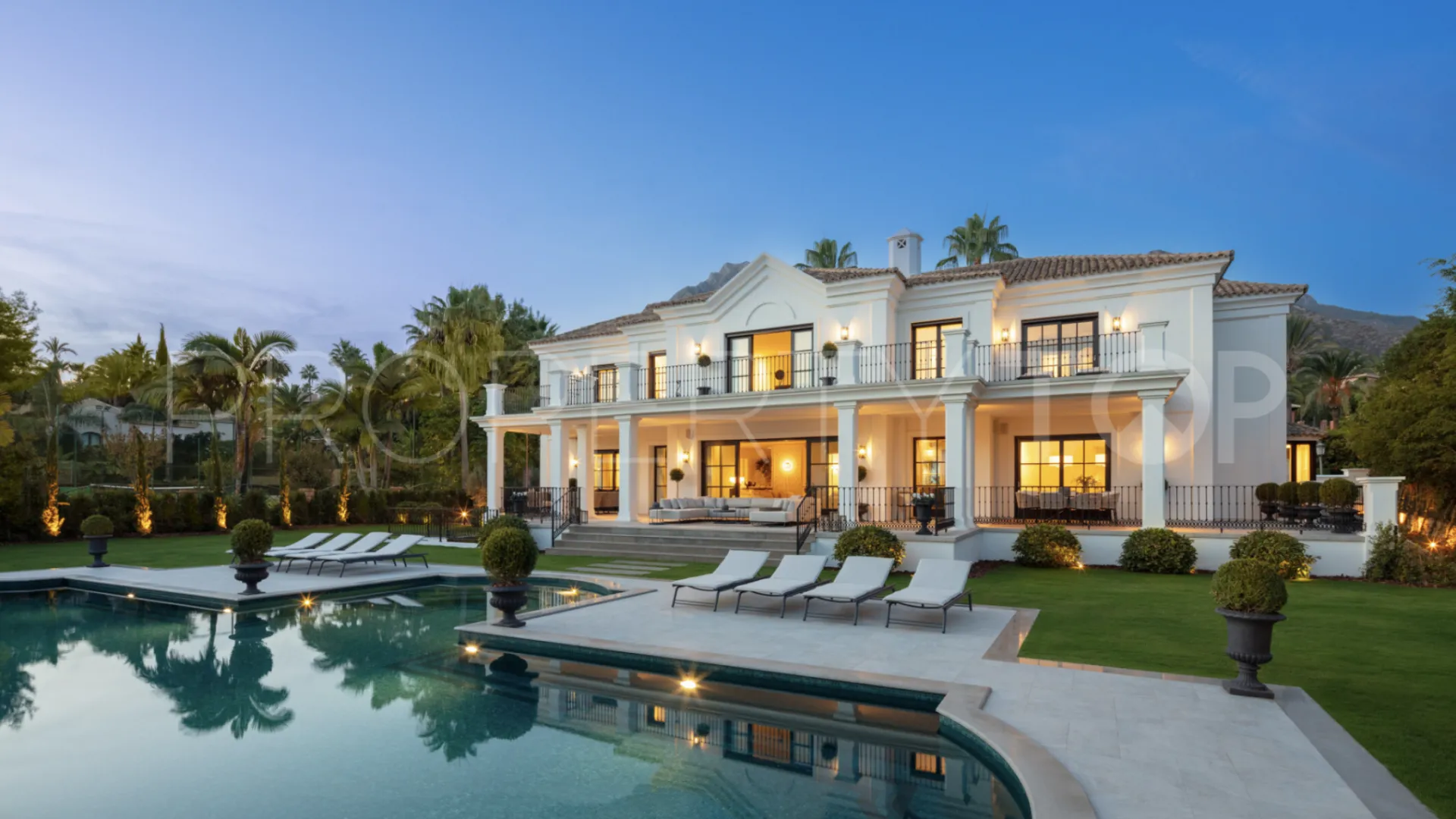 Villa en venta en Marbella Golden Mile