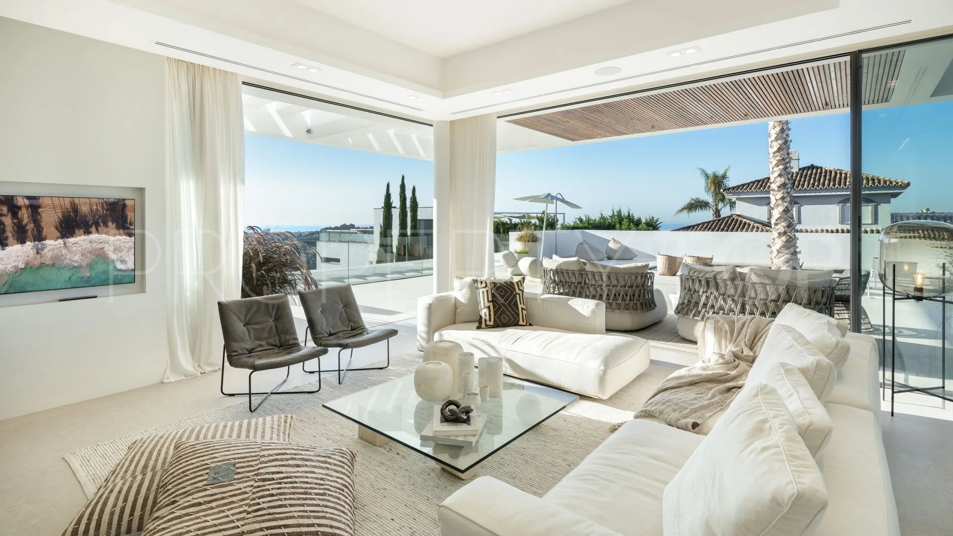 Villa for sale in Marbella with 6 bedrooms