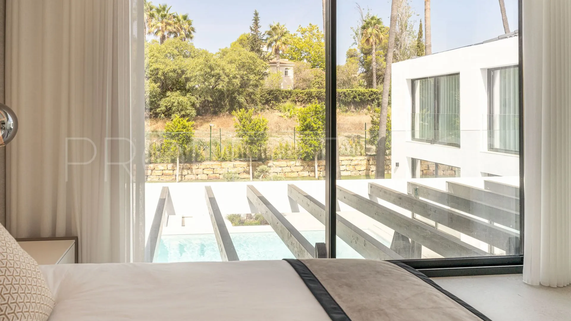 Marbella, villa de 4 dormitorios a la venta