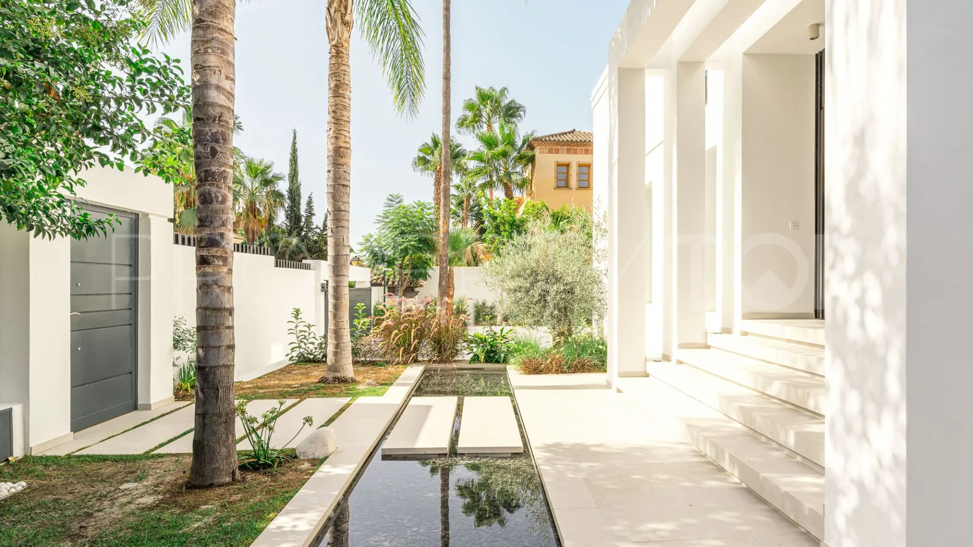 Marbella, villa de 4 dormitorios a la venta