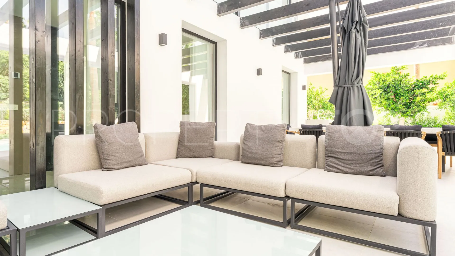 Marbella, villa de 4 dormitorios a la venta
