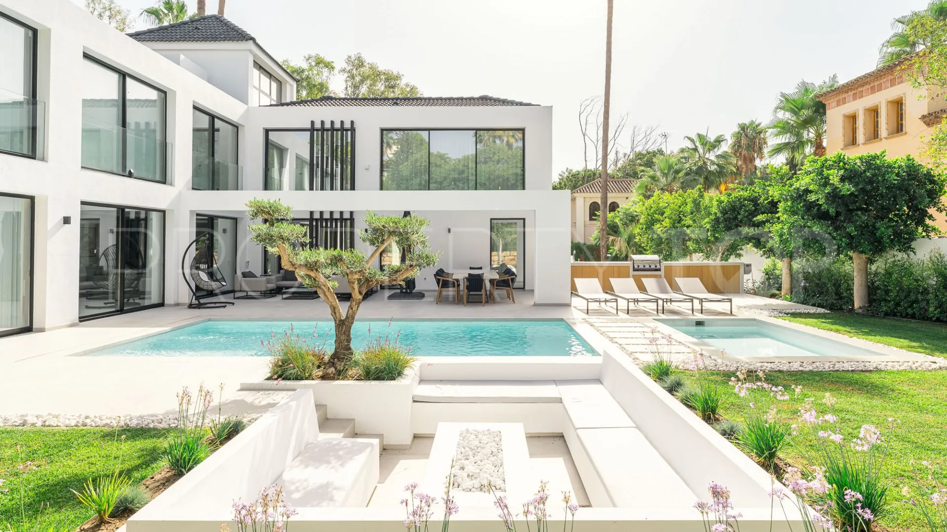Marbella, villa de 4 dormitorios a la venta