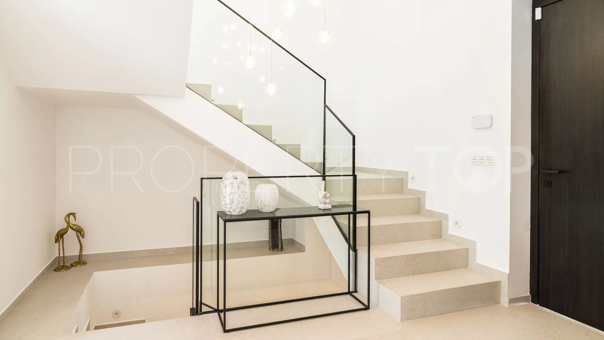 Marbella, villa de 4 dormitorios a la venta