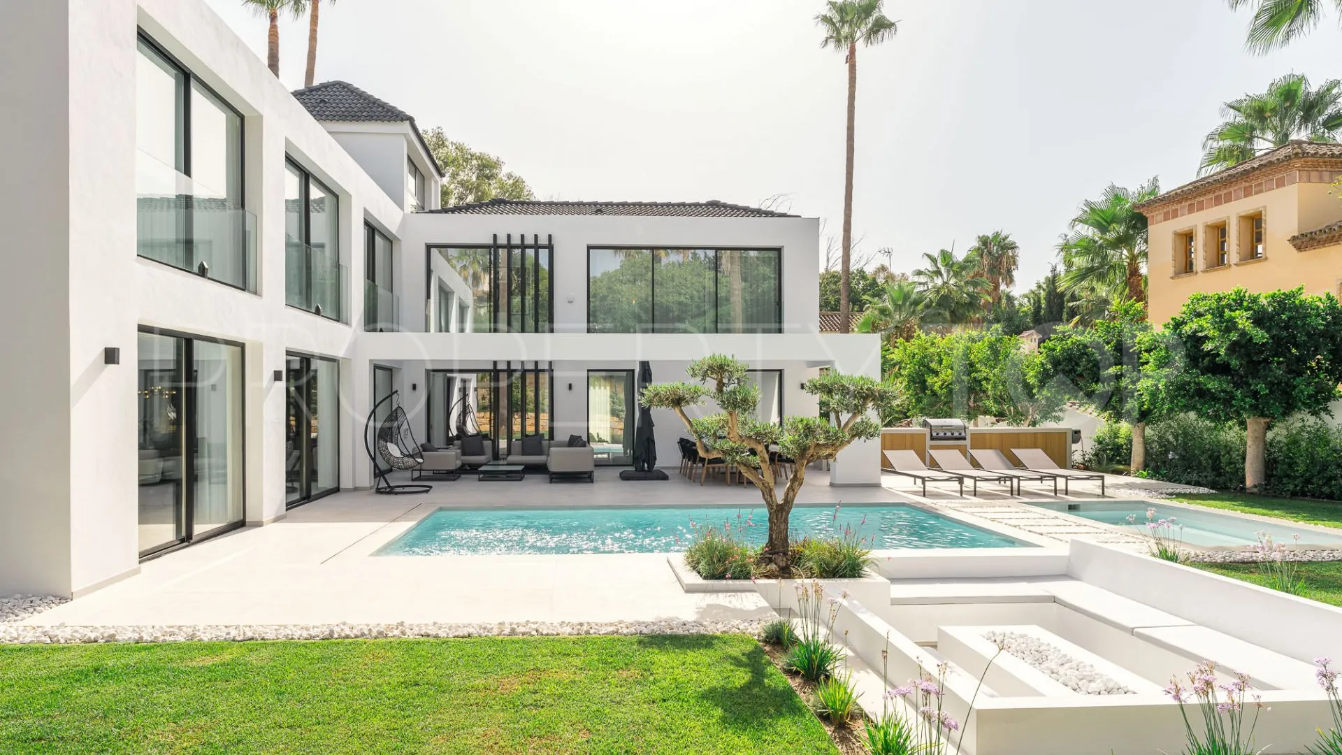 Marbella, villa de 4 dormitorios a la venta