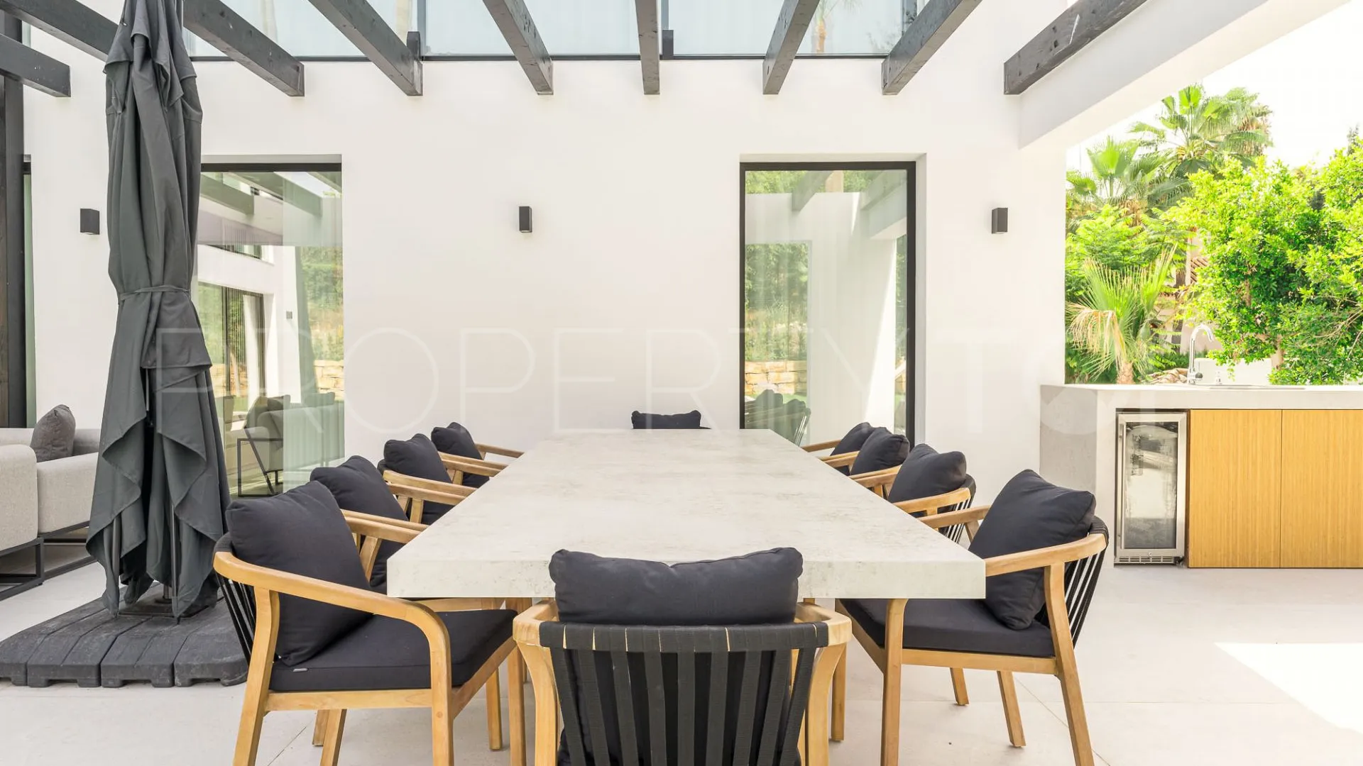 Marbella, villa de 4 dormitorios a la venta