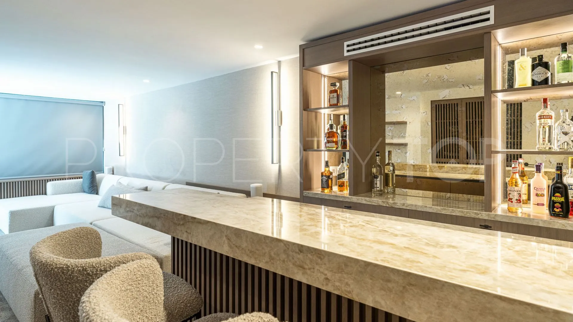 Marbella, villa de 4 dormitorios a la venta