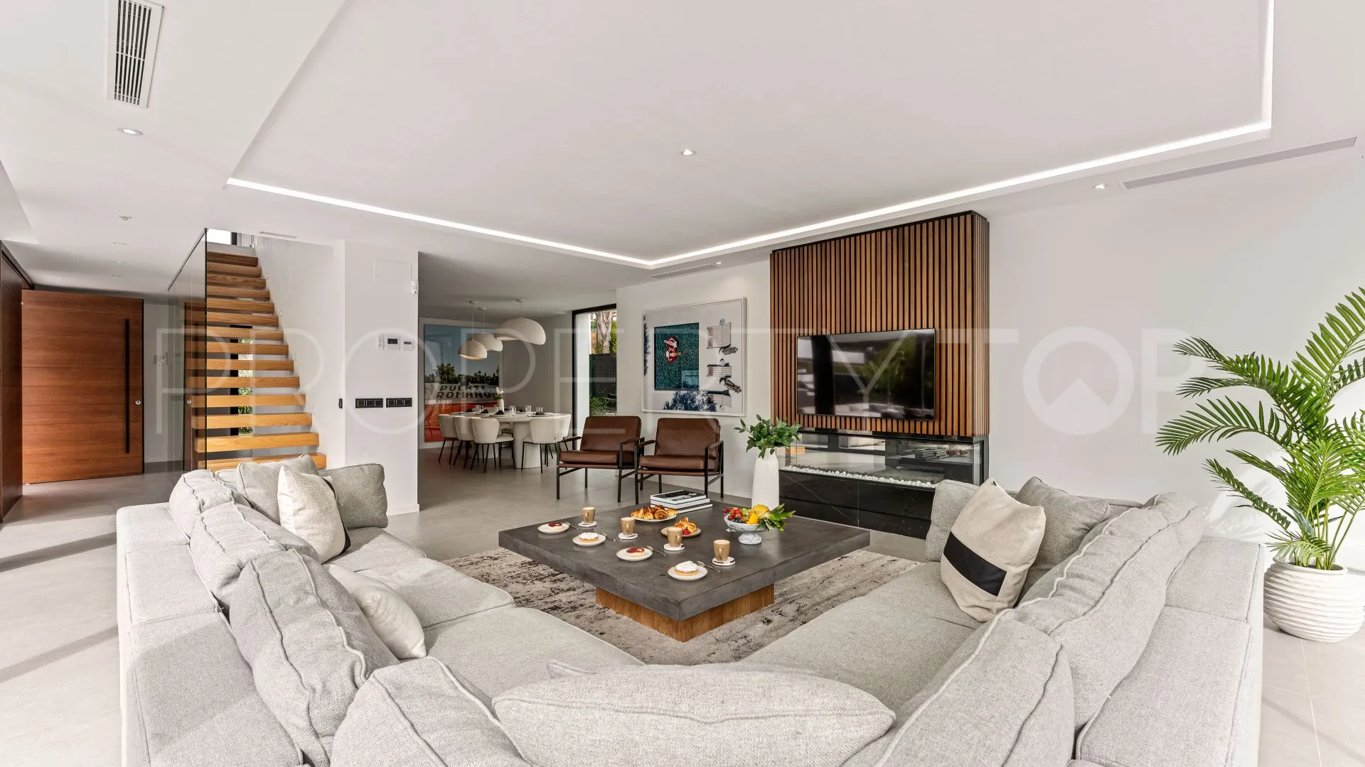 Se vende villa de 5 dormitorios en Marbella